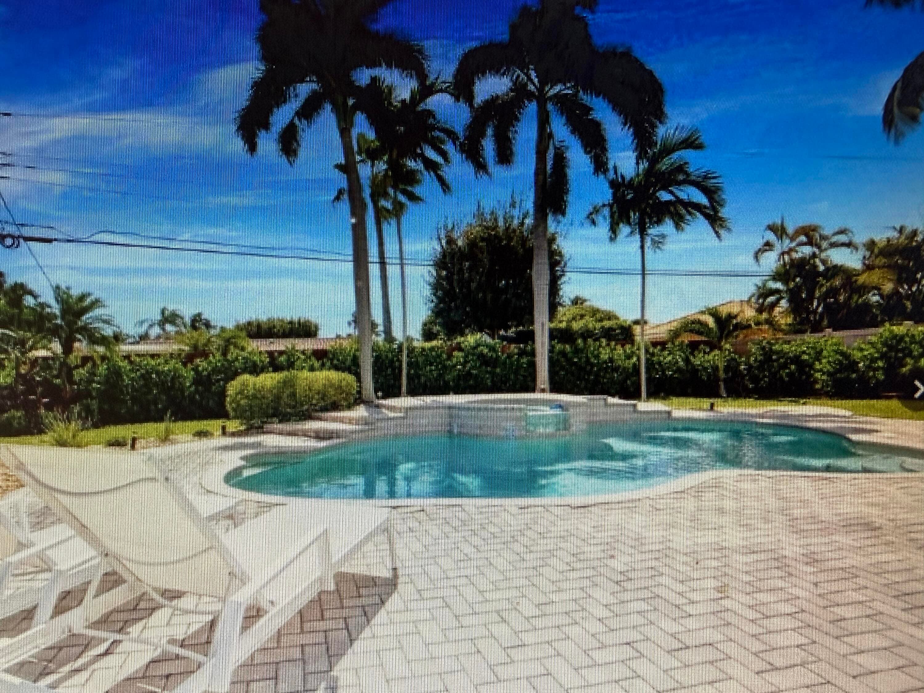 70 SE 10th Street, Pompano Beach, FL 33060 — photo 2 of 2