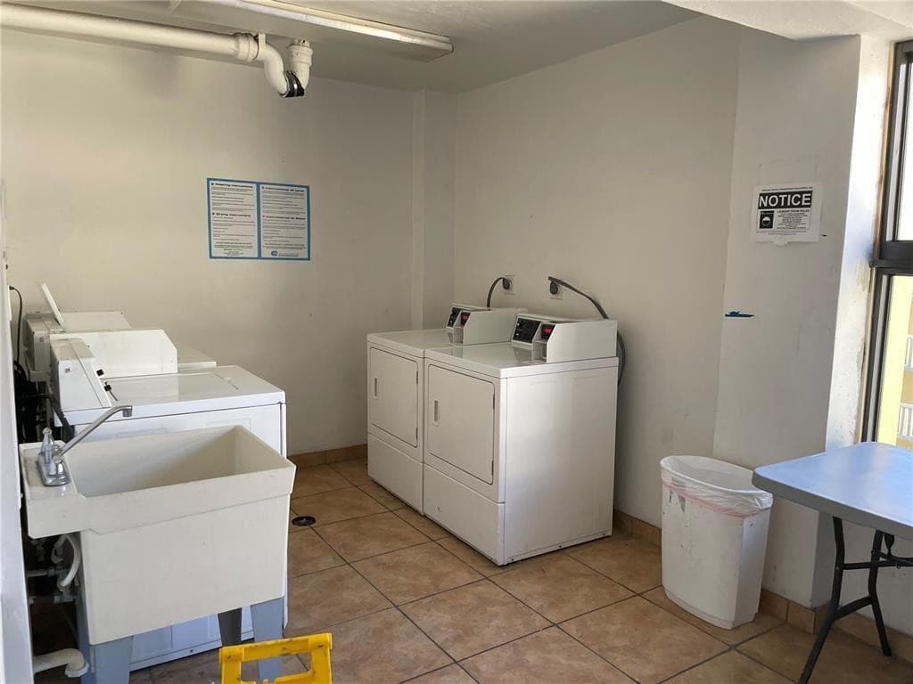 15600 NW 7th Avenue 516, Miami, FL 33169 — photo 13 of 14