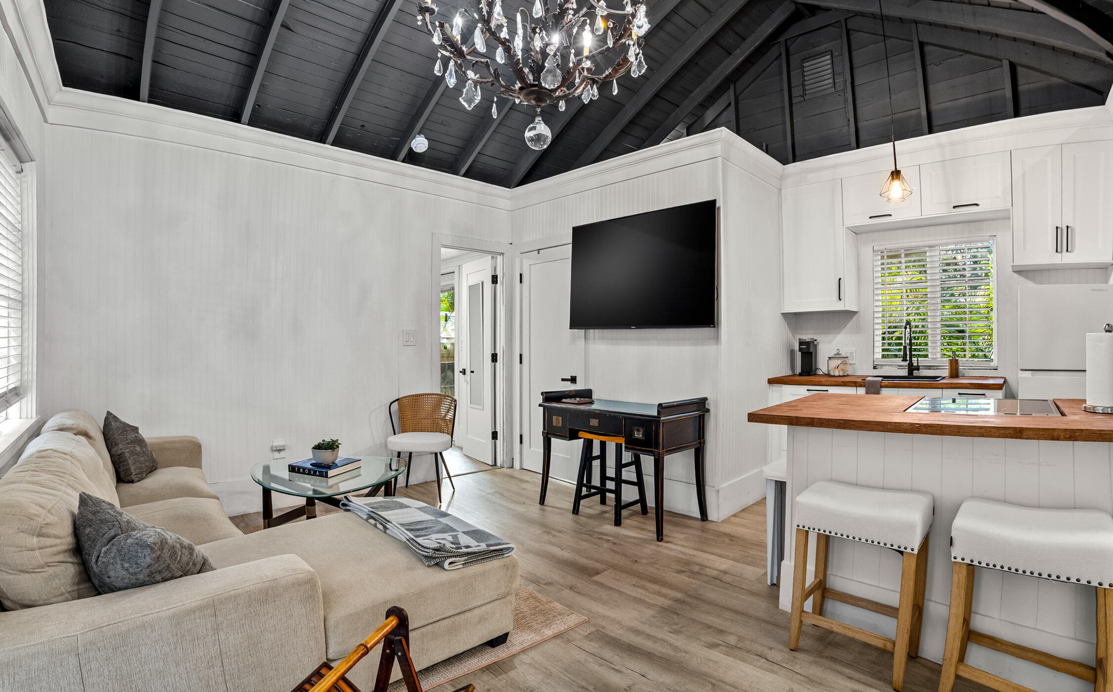 1017 SW 4th Street, Fort Lauderdale, FL 33312 — photo 3 of 18