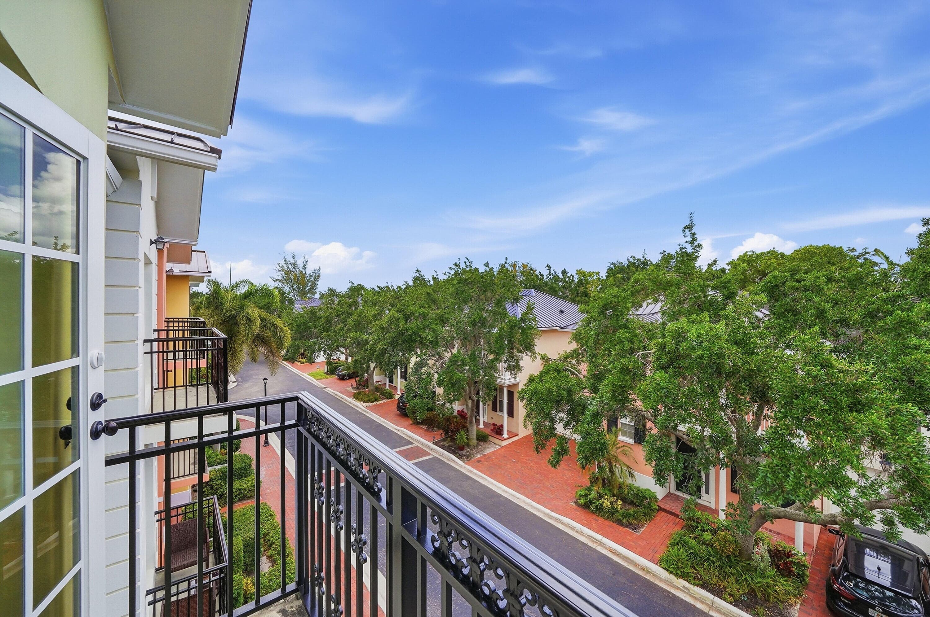 1050 E Heritage Club Circle, Delray Beach, FL 33483 — photo 36 of 48
