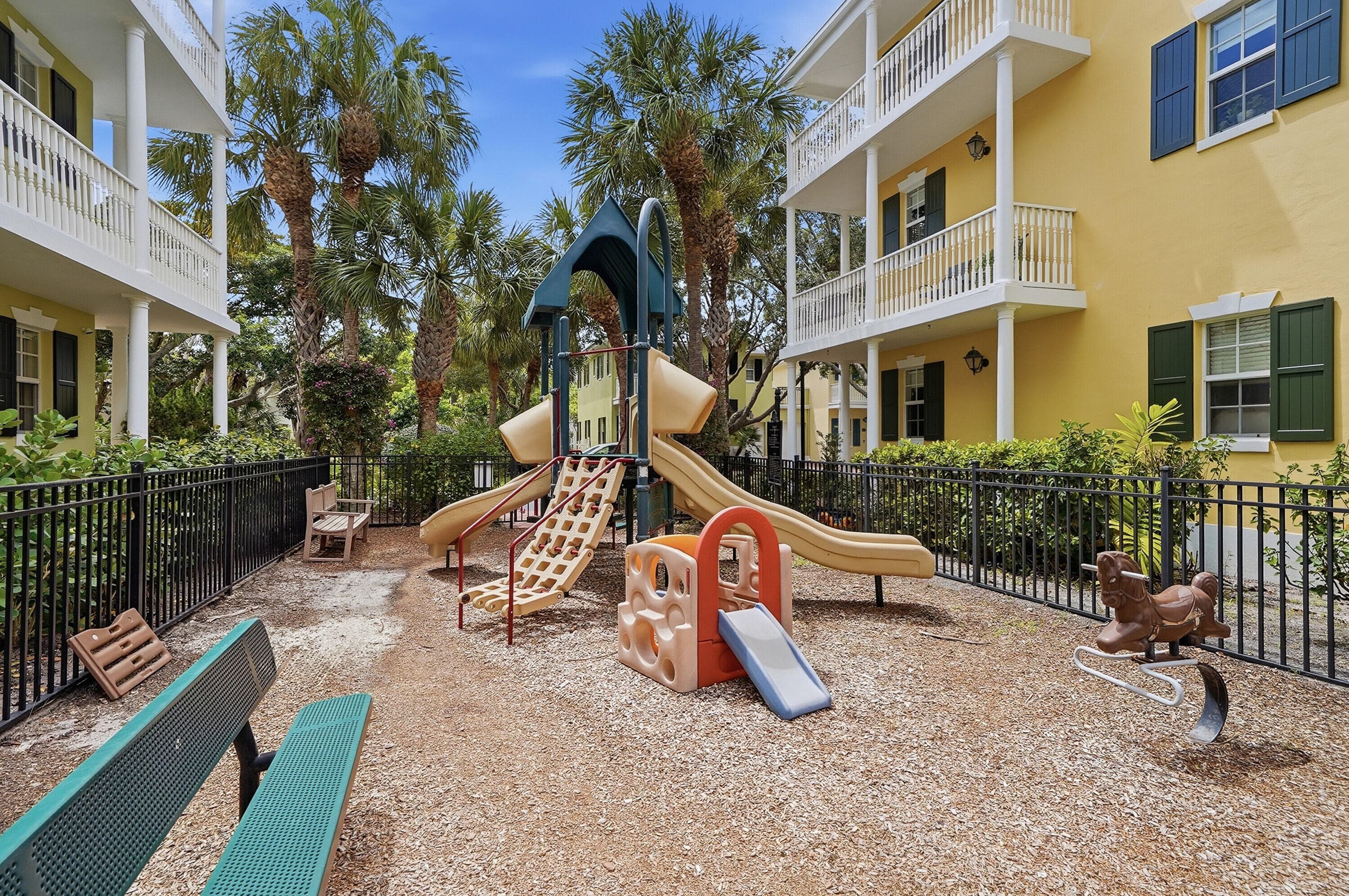 1050 E Heritage Club Circle, Delray Beach, FL 33483 — photo 45 of 48