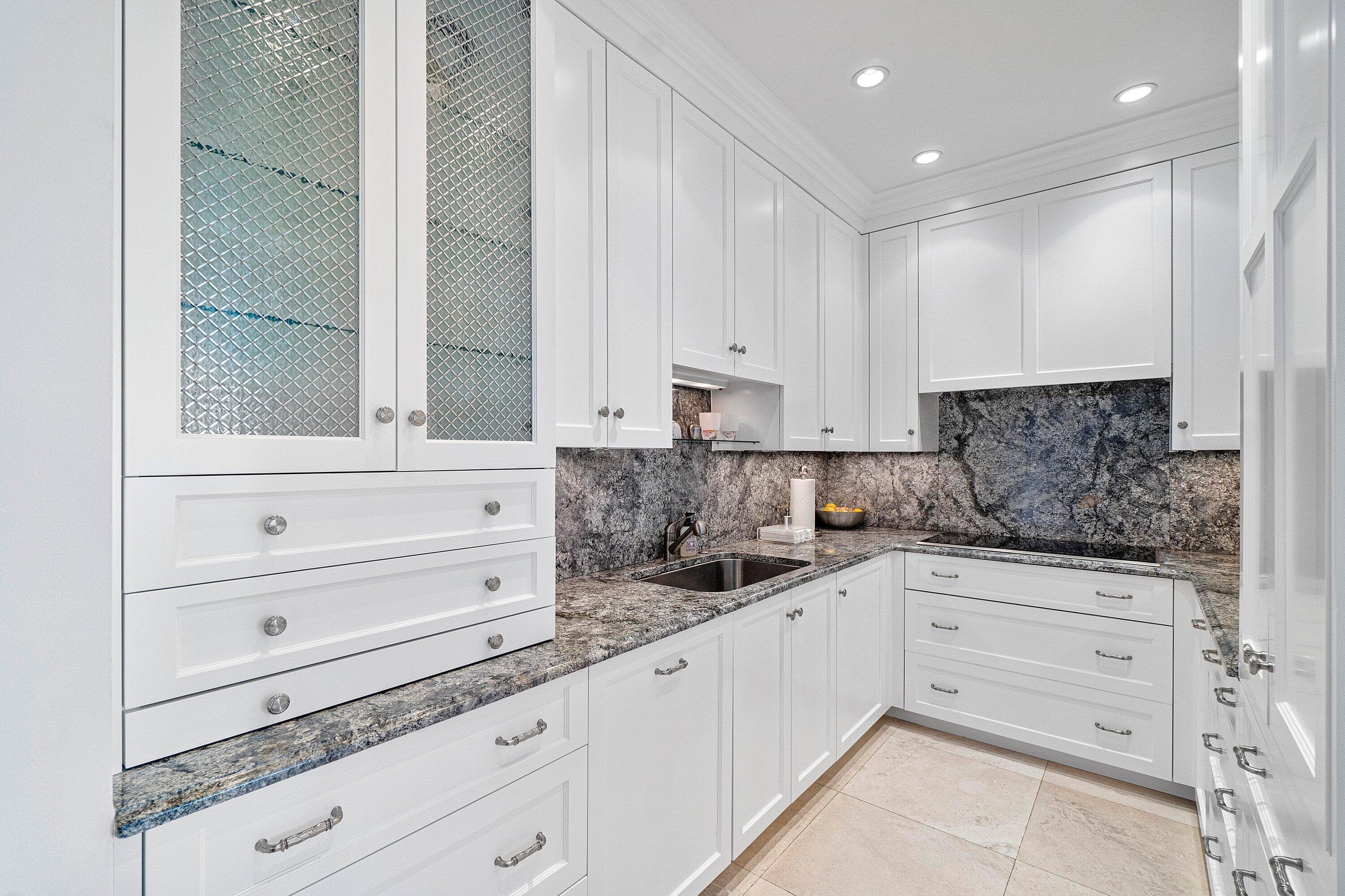 150 Bradley Place 203, Palm Beach, FL 33480 — photo 5 of 25