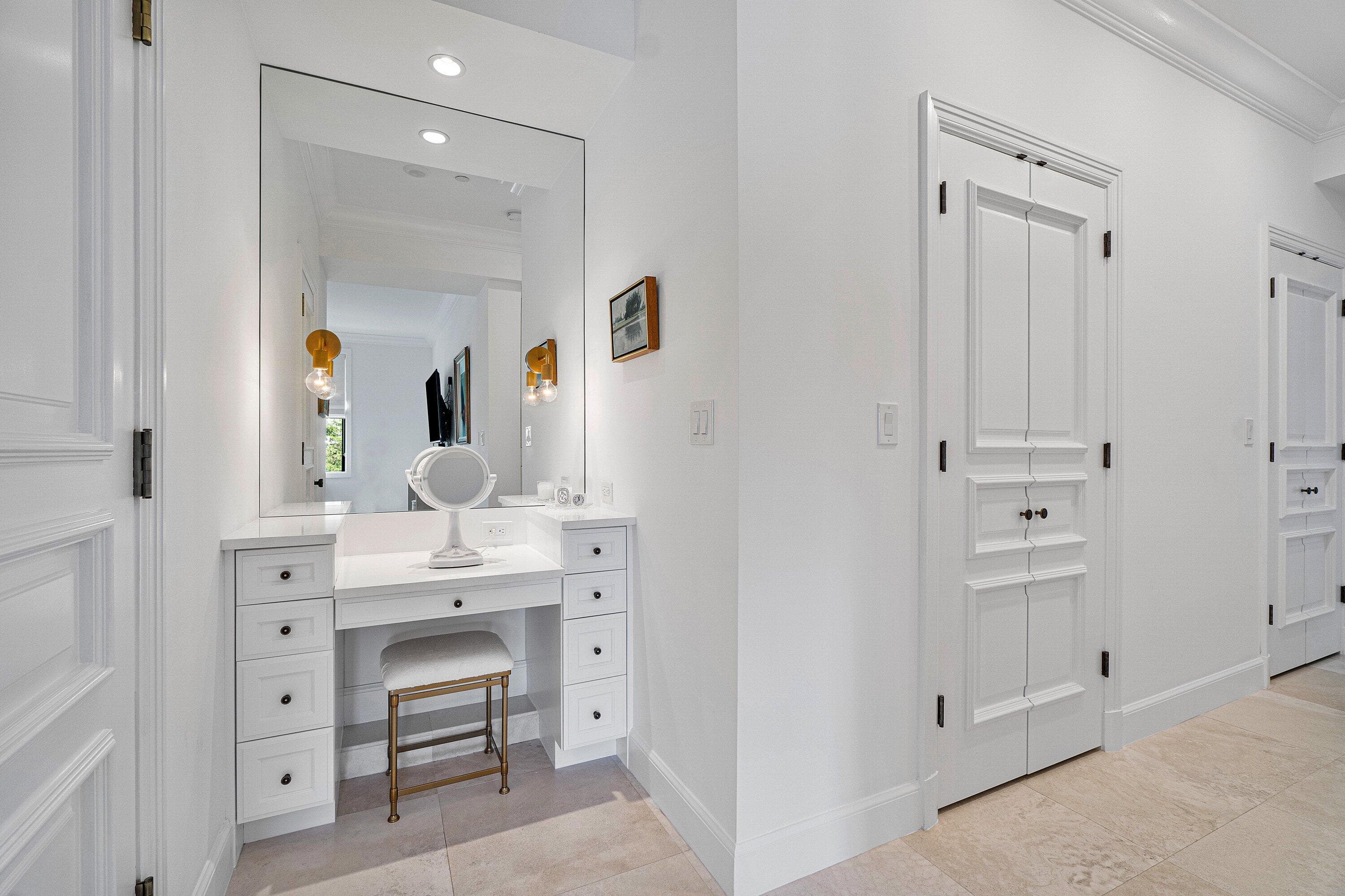150 Bradley Place 203, Palm Beach, FL 33480 — photo 13 of 25