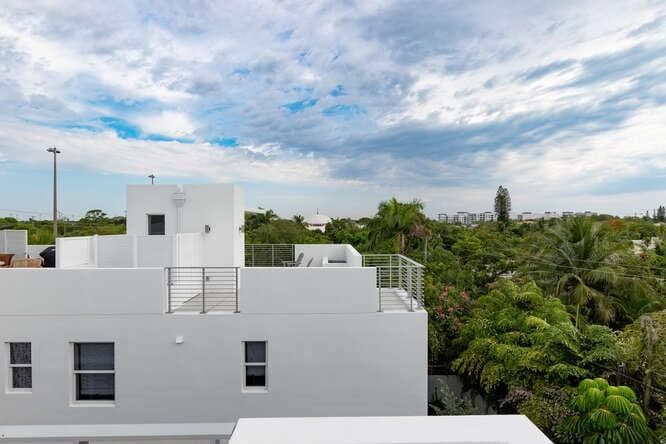 700 NE 14th Avenue 206, Fort Lauderdale, FL 33304 — photo 68 of 73