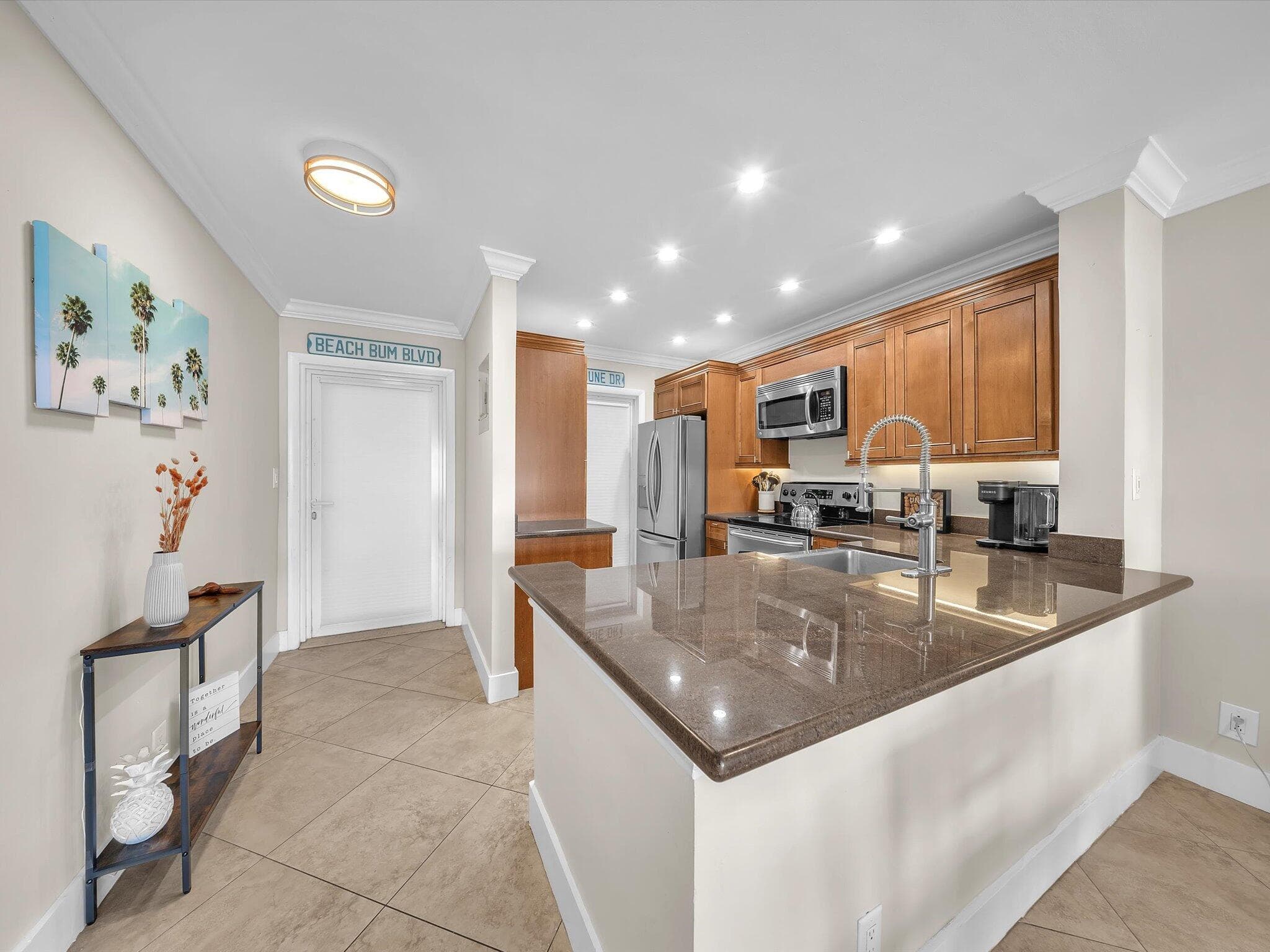 1461 S Ocean Boulevard 218, Lauderdale-By-The-Sea, FL 33062 — photo 13 of 33