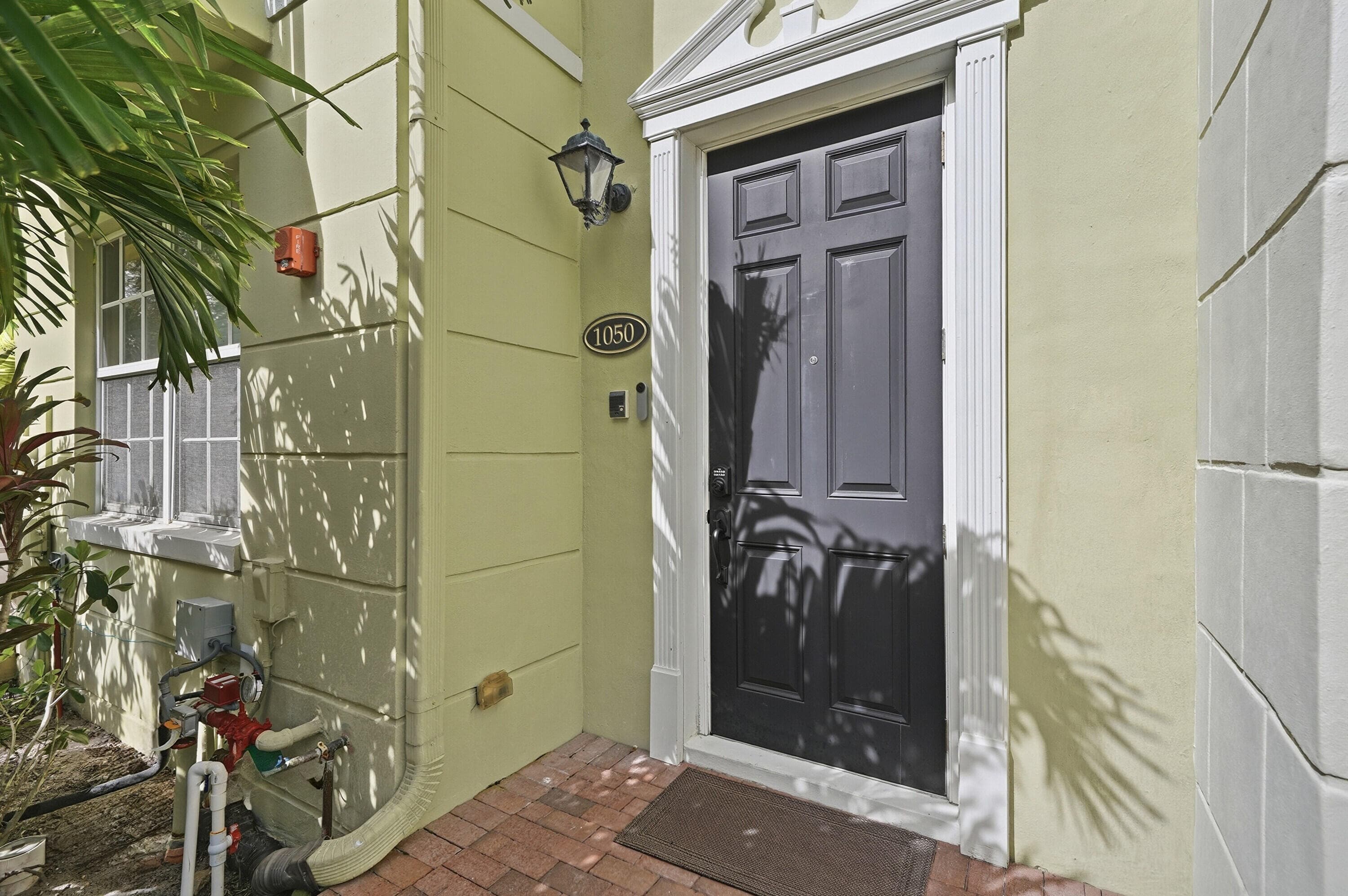 1050 E Heritage Club Circle, Delray Beach, FL 33483 — photo 3 of 48