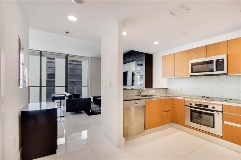 1050 Brickell Avenue 3222, Miami, FL 33131 — photo 1 of 12