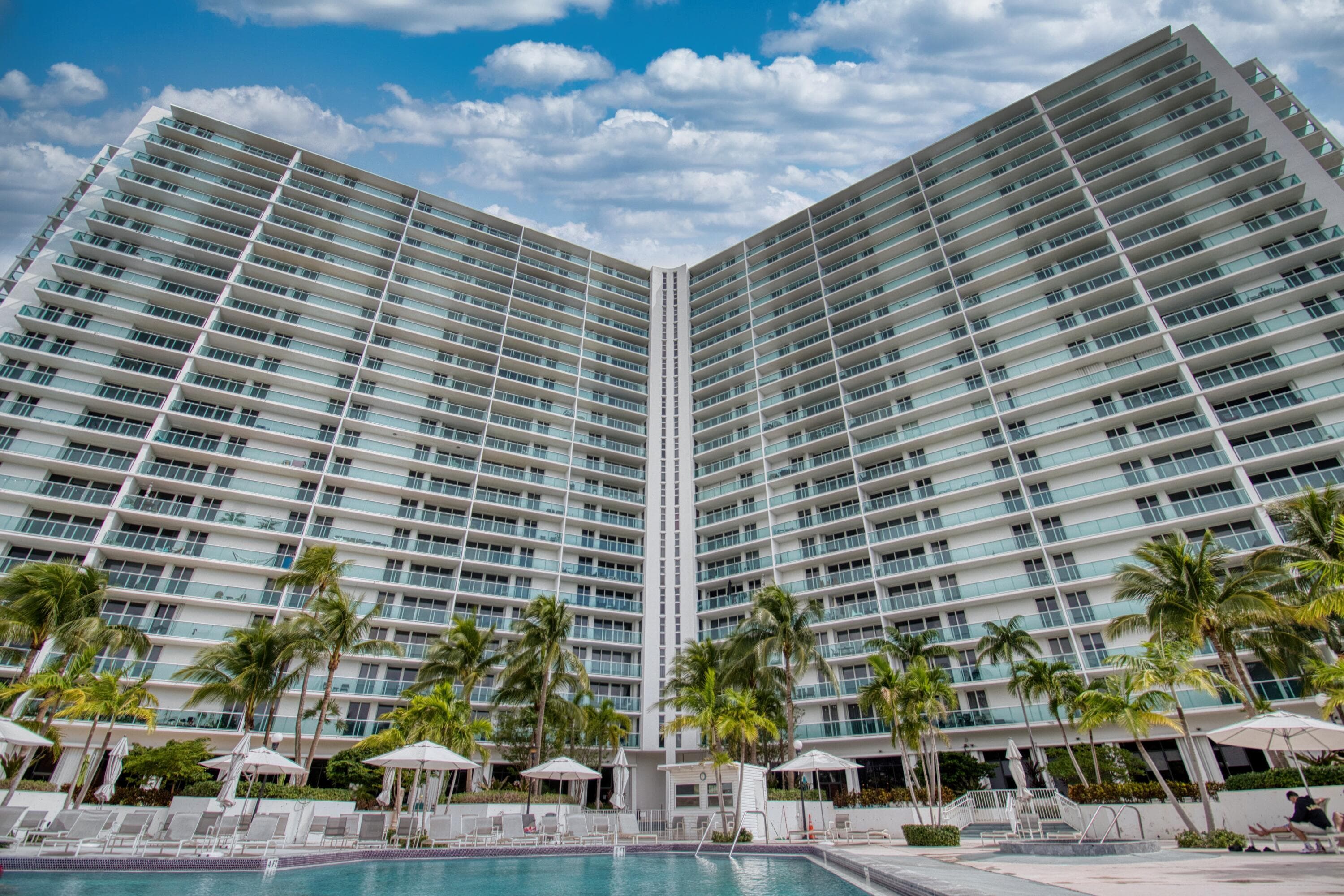 100 Bayview Drive 618, Sunny Isles Beach, FL 33160 — photo 1 of 33