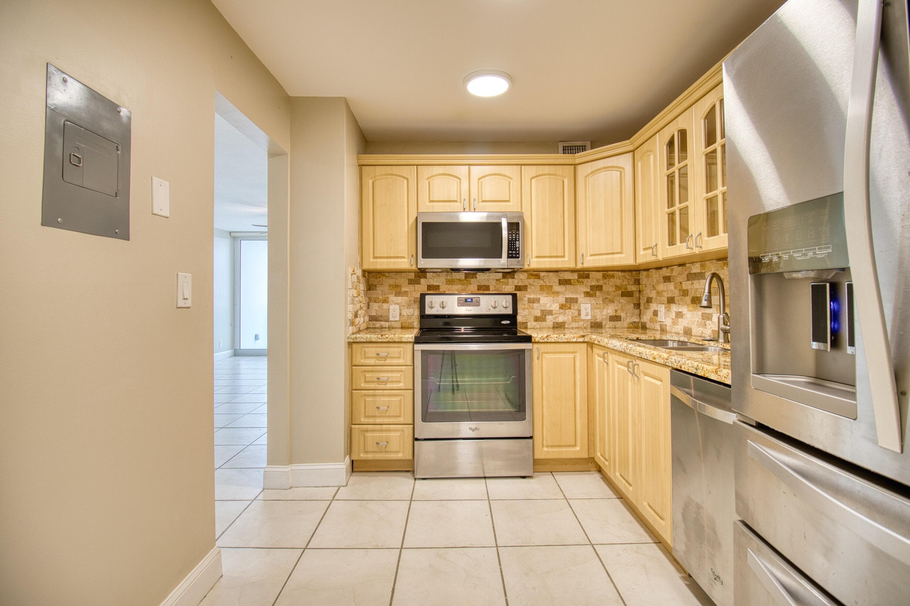 100 Bayview Drive 618, Sunny Isles Beach, FL 33160 — photo 10 of 33