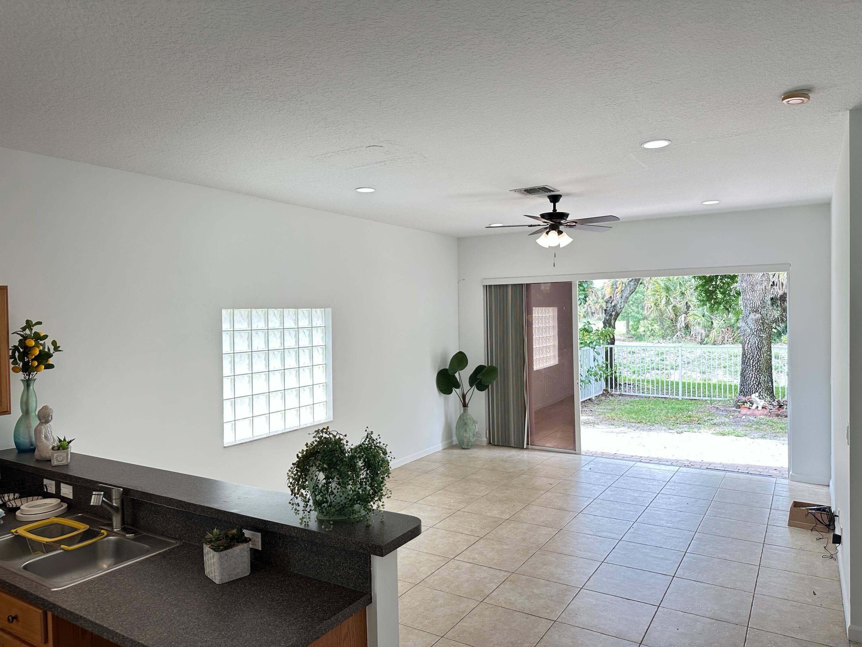 Single Family Residence in Royal Palm Beach — photo 6 of 12