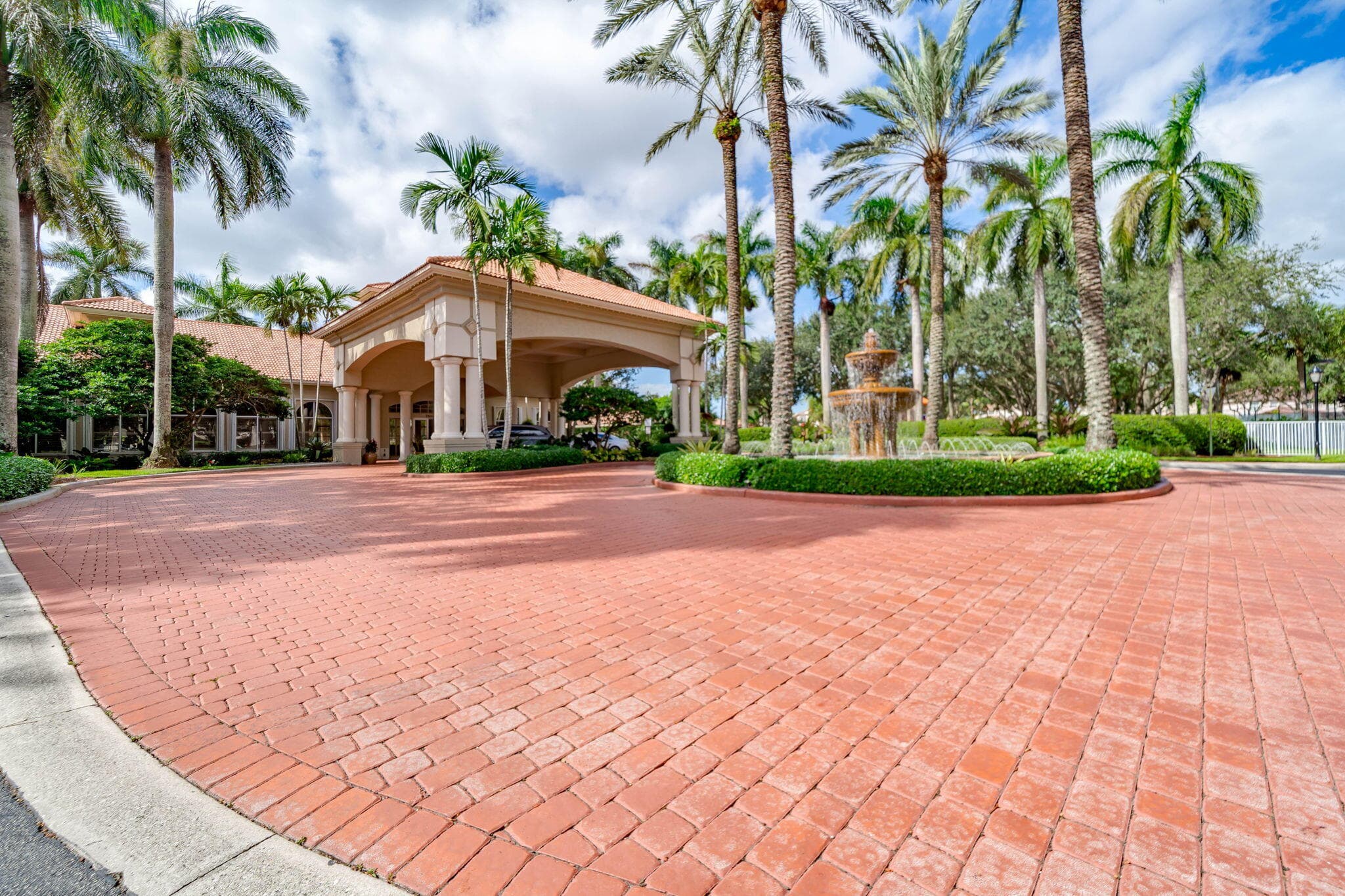 7915 NW 20th Street, Pembroke Pines, FL 33024 — photo 34 of 45