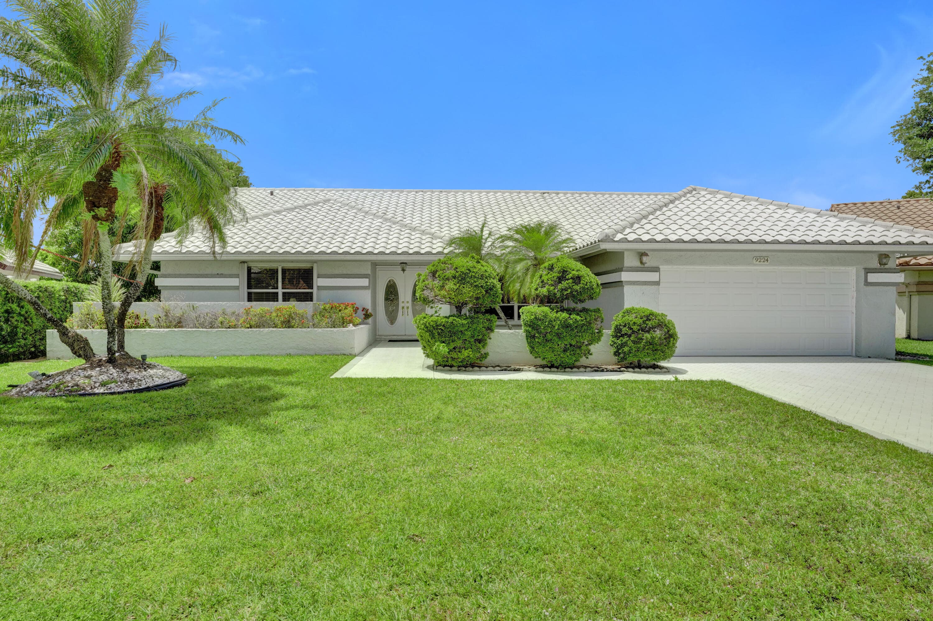 9224 Sun Pointe Drive, Boynton Beach, FL 33437 — photo 2 of 29
