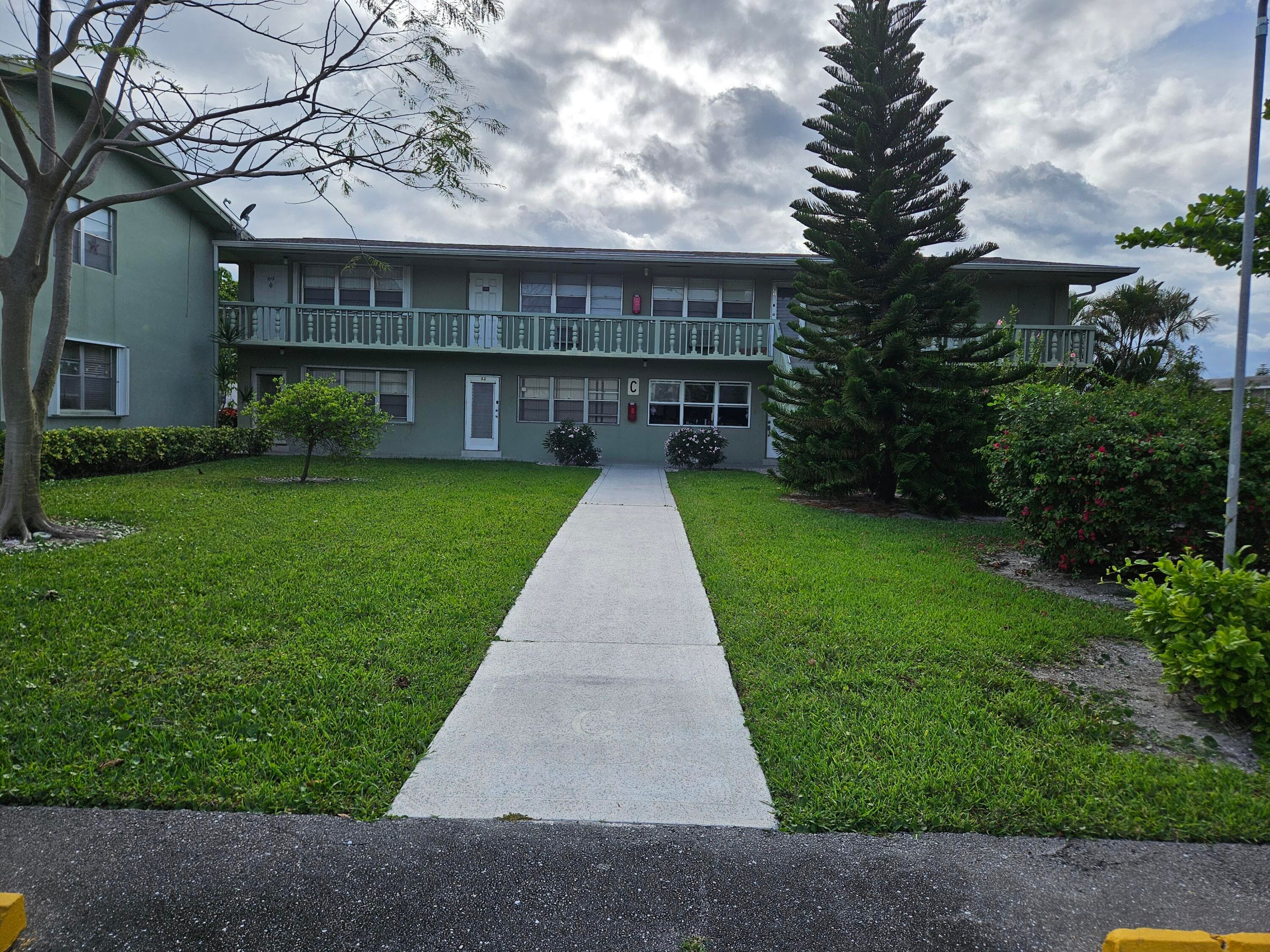 71 Easthampton C, West Palm Beach, FL 33417 — photo 10 of 11