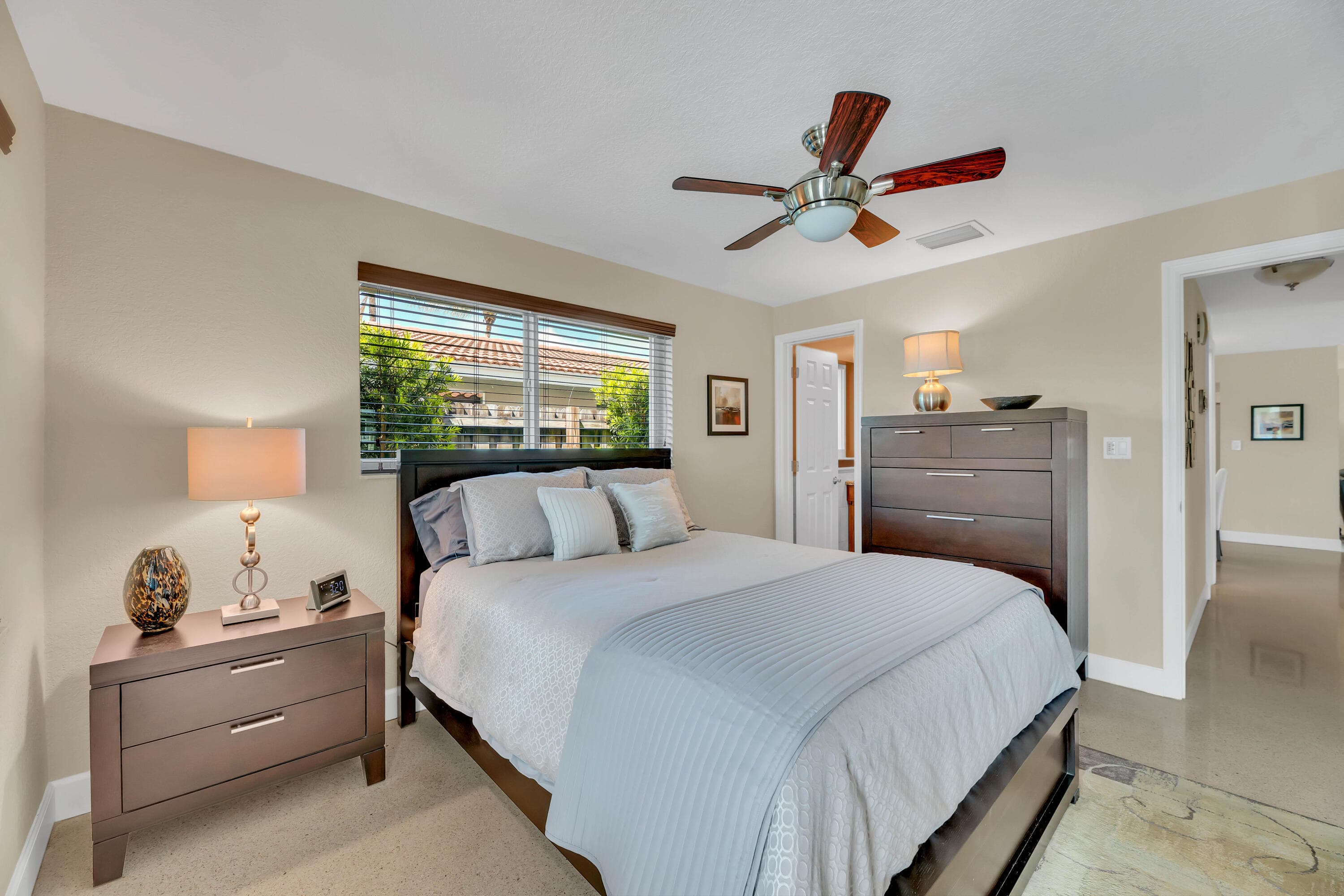 2401 NE 17th Terrace, Wilton Manors, FL 33305 — photo 15 of 31