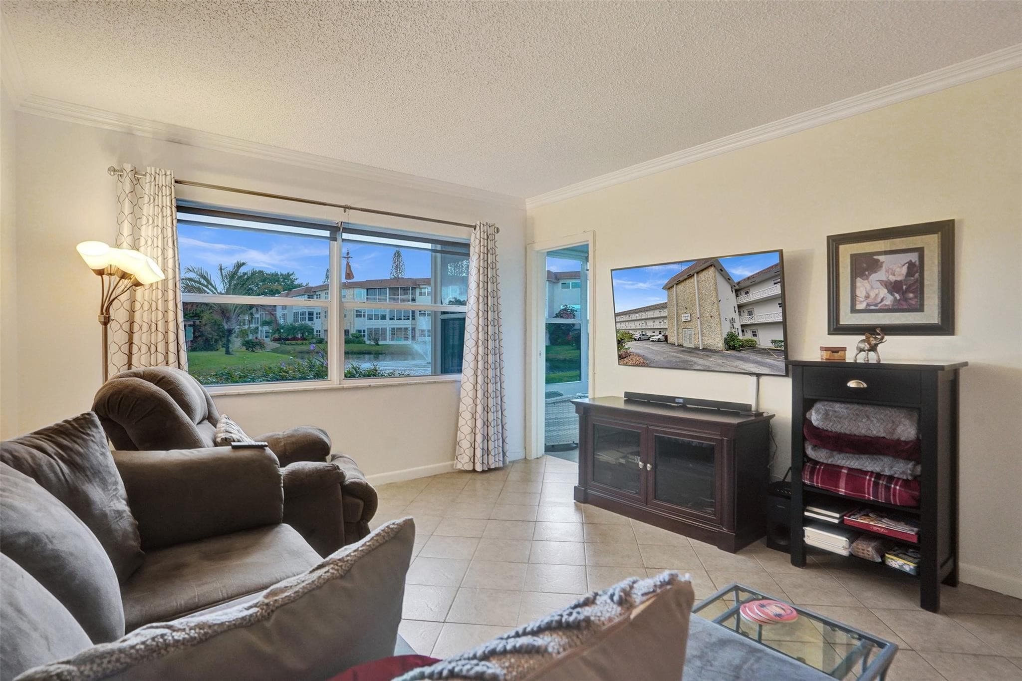 4706 NW 36th Street 409, Lauderdale Lakes, FL 33319 — photo 5 of 24