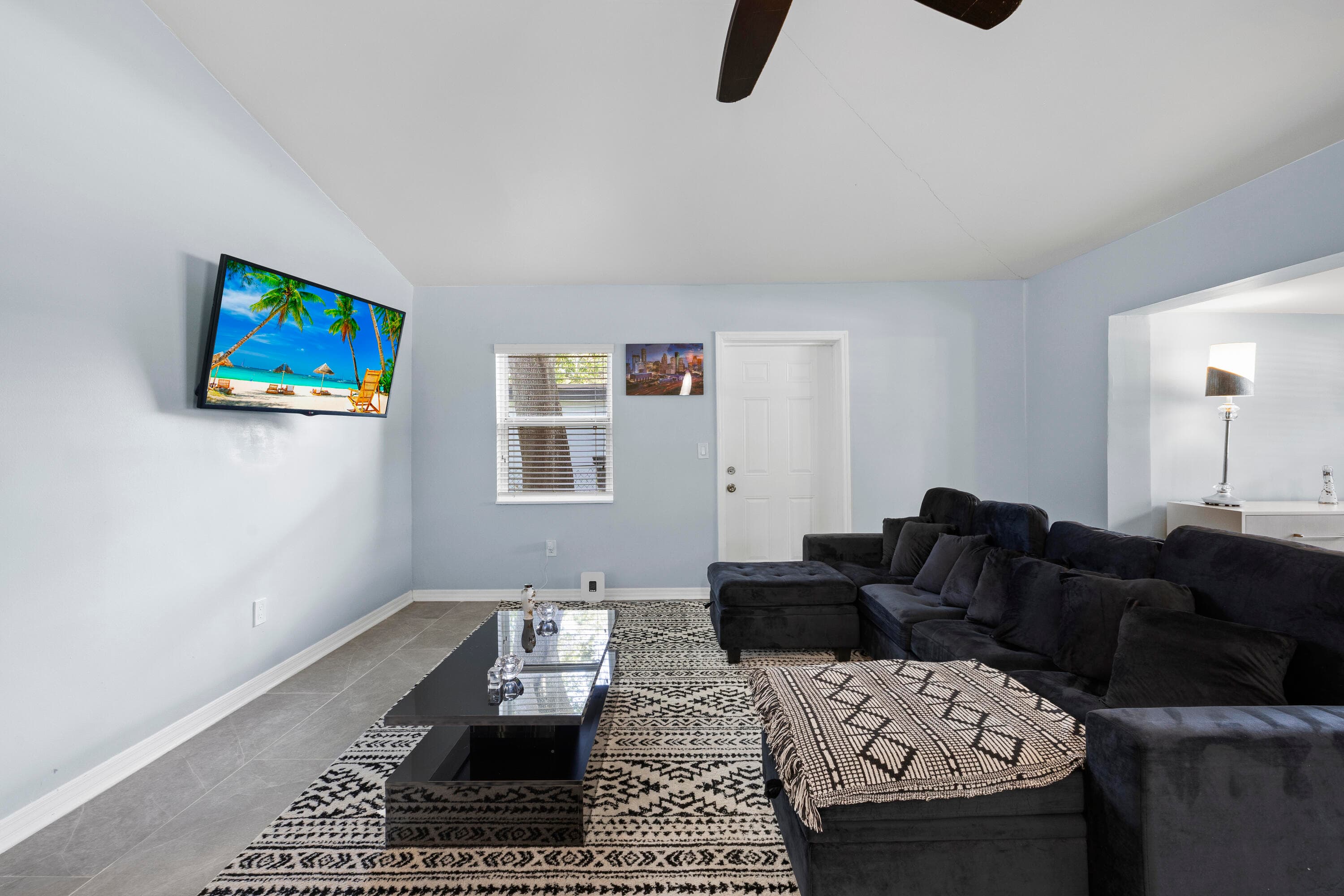 2660 SW 12th Terrace, Fort Lauderdale, FL 33315 — photo 8 of 23