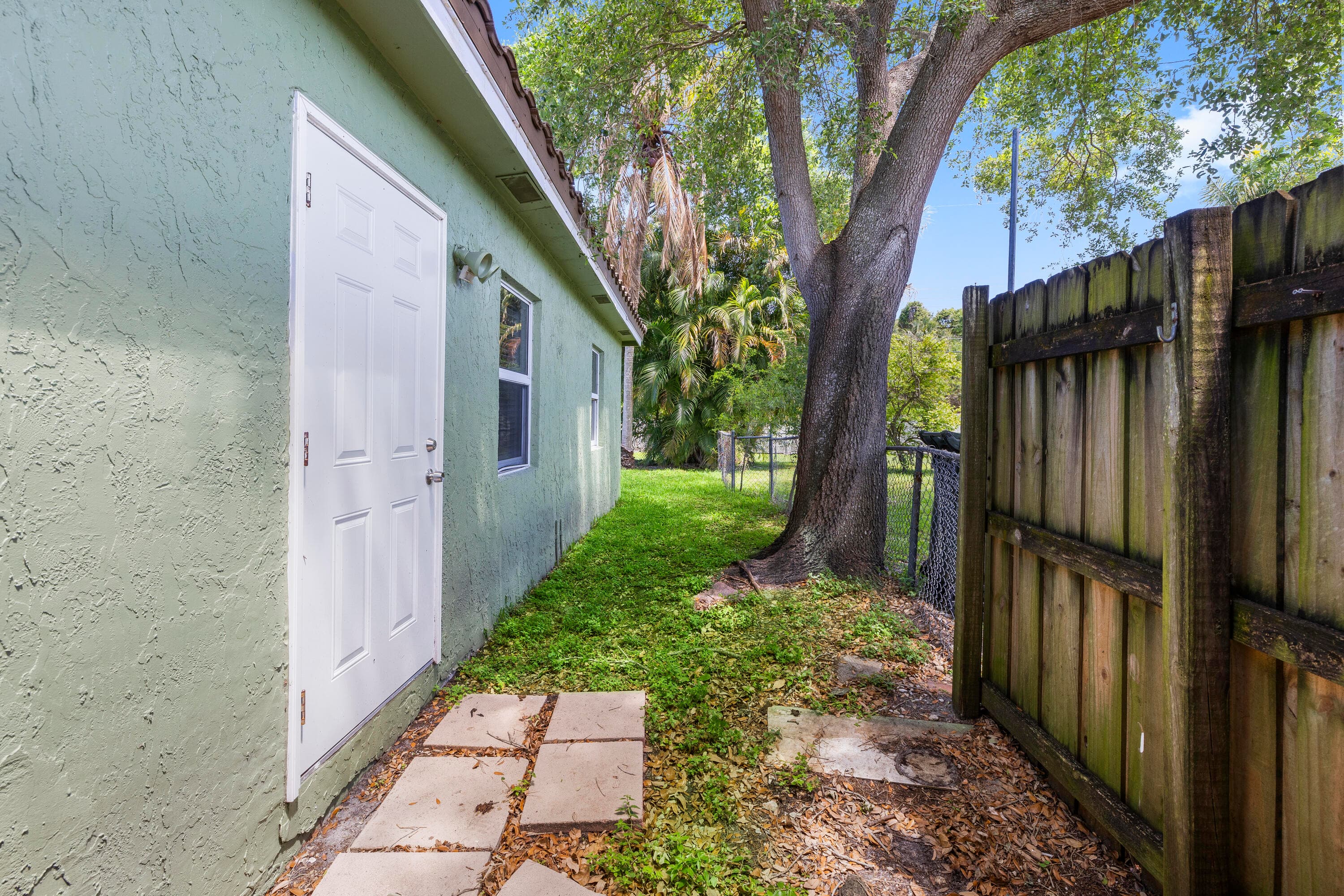 2660 SW 12th Terrace, Fort Lauderdale, FL 33315 — photo 21 of 23