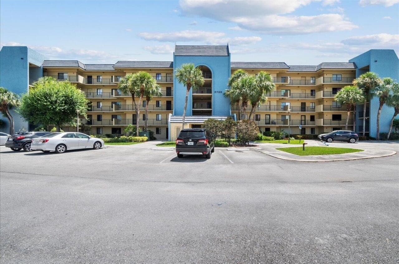 2786 Tennis Club Drive 102, West Palm Beach, FL 33417 — photo 1 of 29