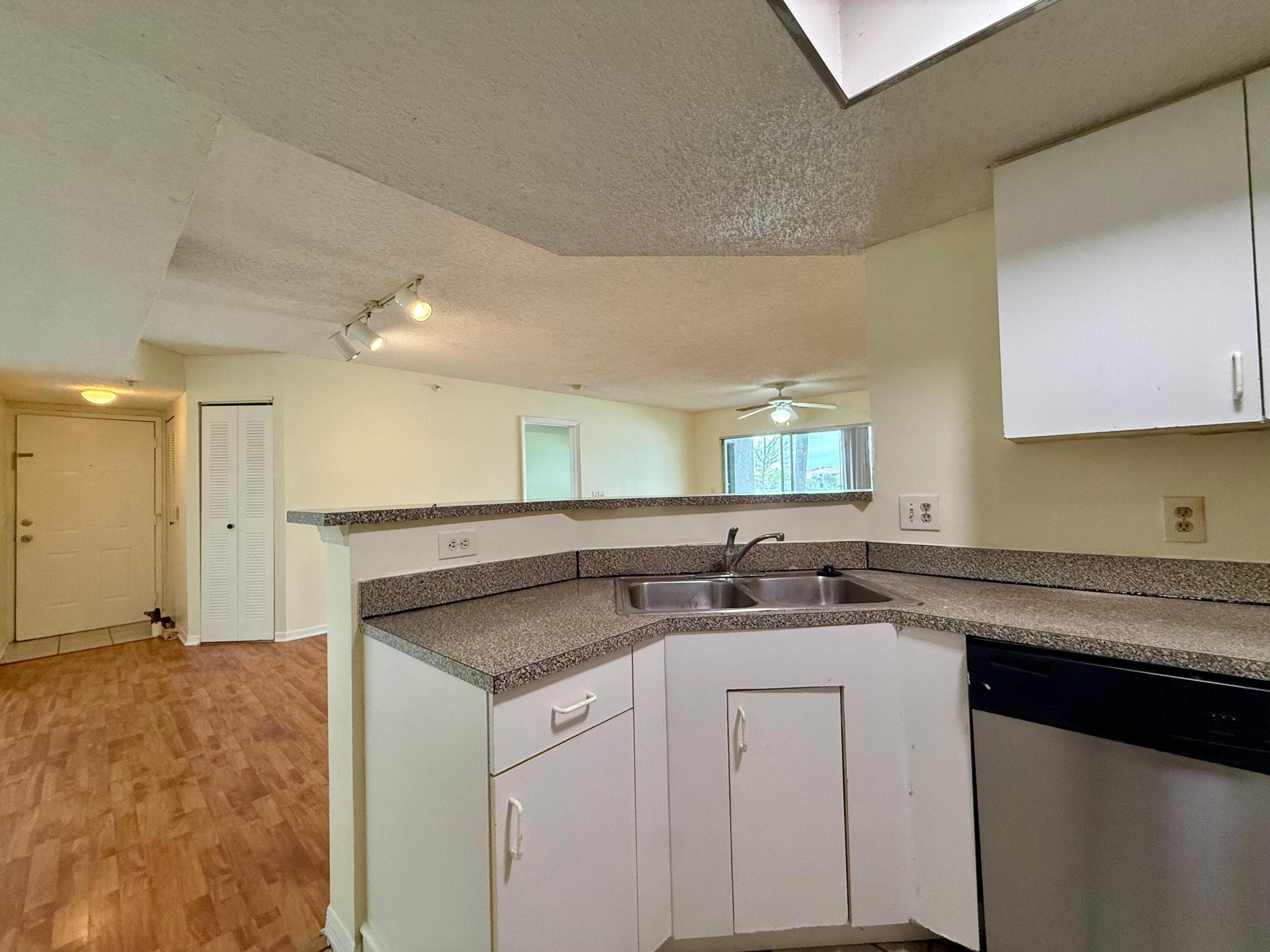 5065 Wiles Road 204, Coconut Creek, FL 33073 — photo 7 of 14