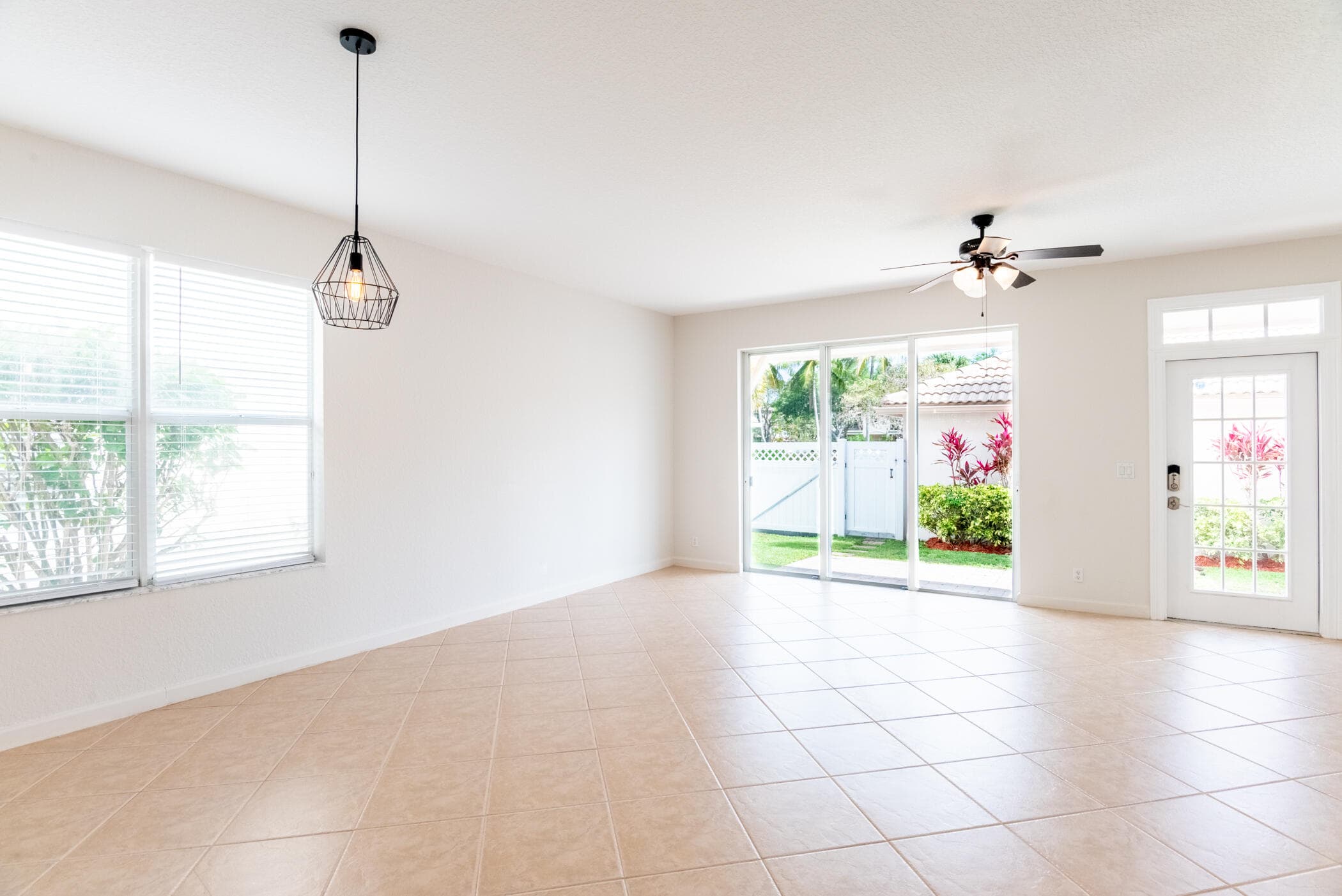 8065 Murano Circle, Palm Beach Gardens, FL 33418 — photo 7 of 34