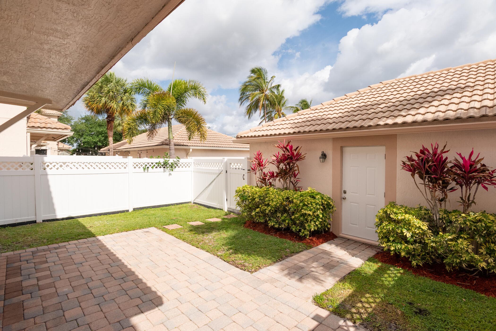 8065 Murano Circle, Palm Beach Gardens, FL 33418 — photo 29 of 34