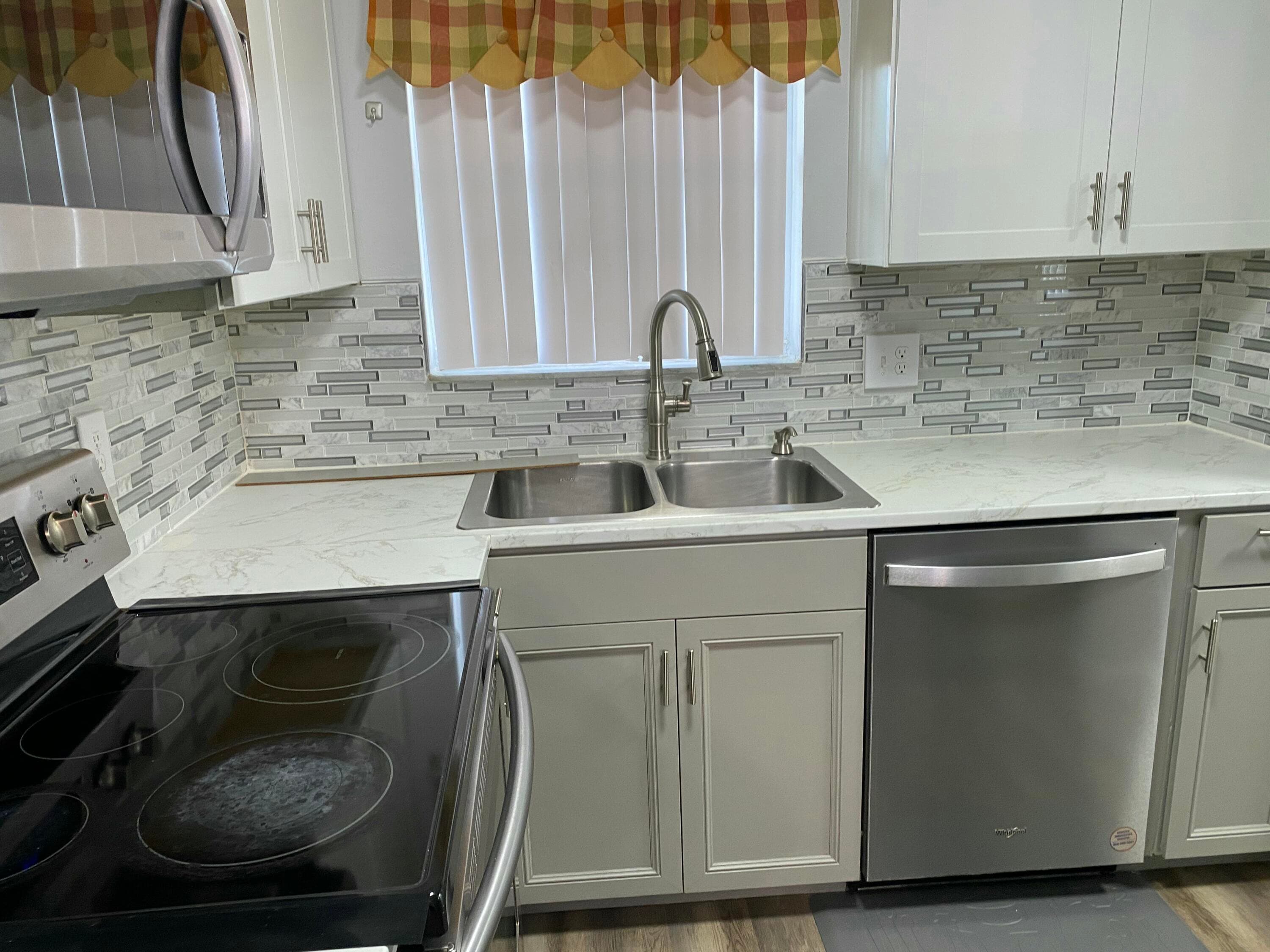 6890 Royal Palm Boulevard 209h, Margate, FL 33063 — photo 4 of 18