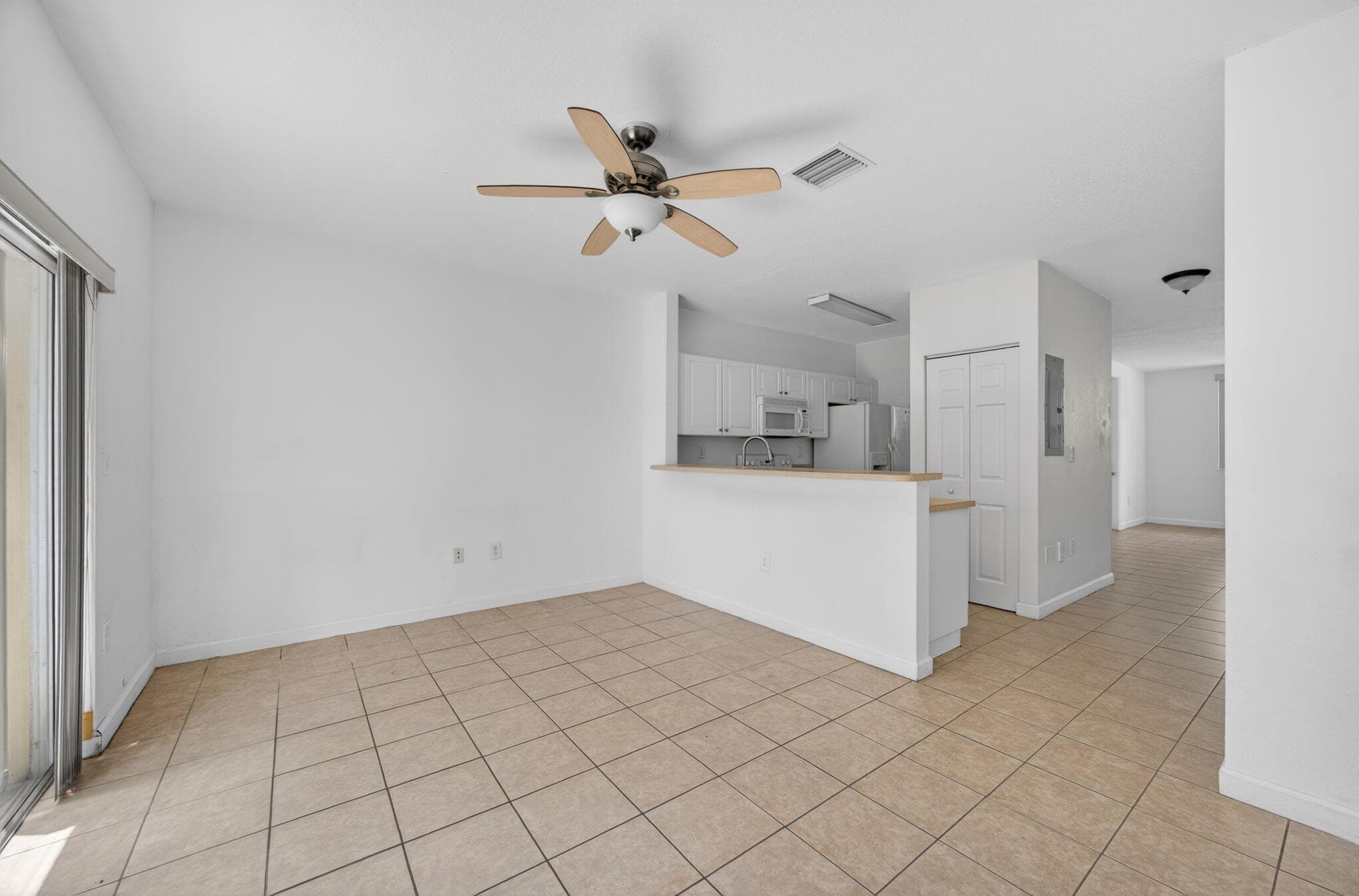 1575 NE 33rd Avenue Unit 105, Homestead, FL 33033 — photo 14 of 40