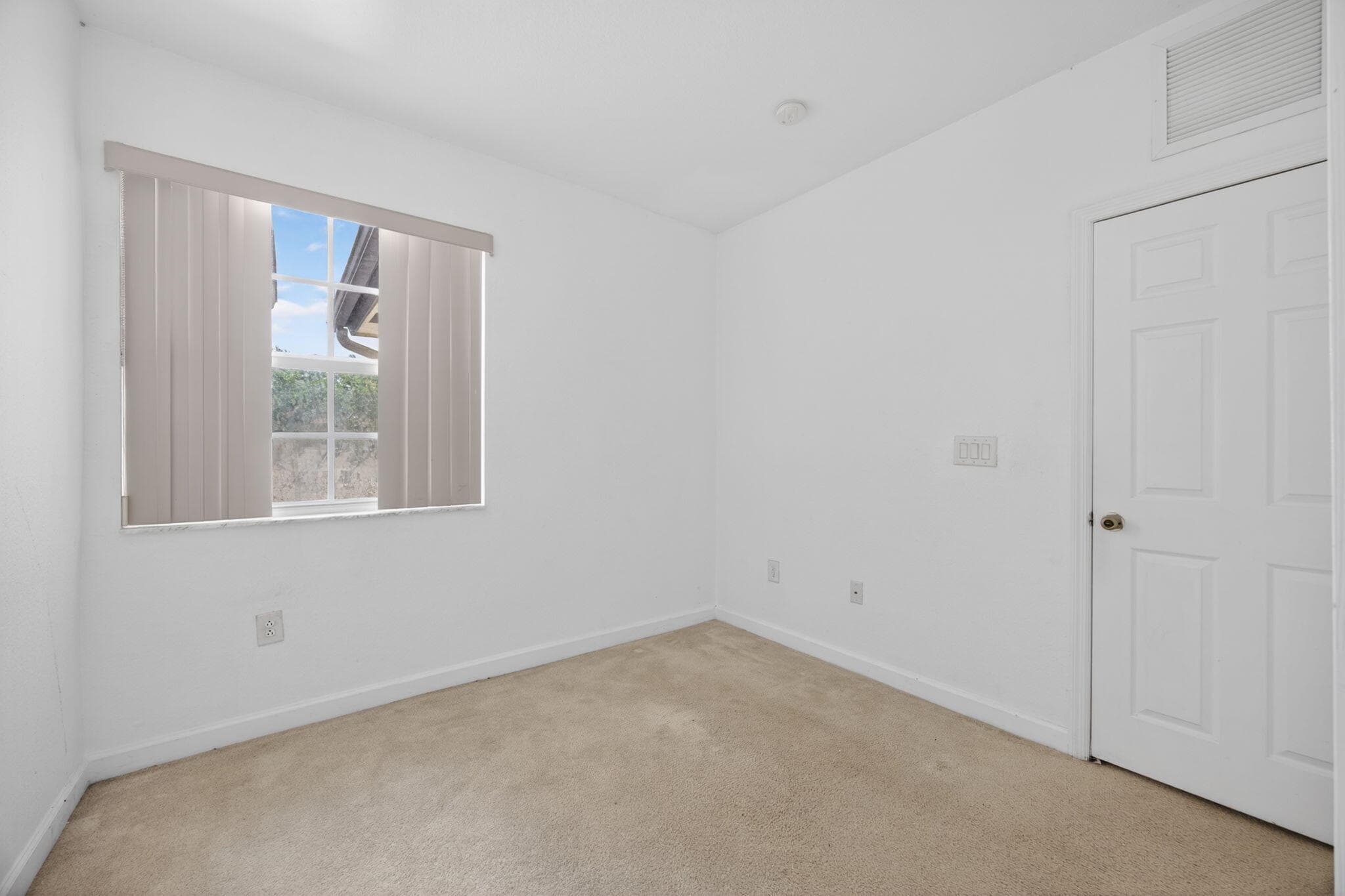 1575 NE 33rd Avenue Unit 105, Homestead, FL 33033 — photo 28 of 40