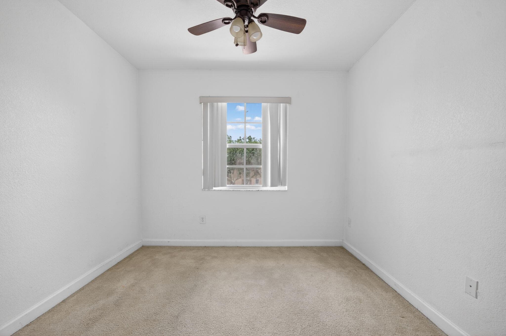 1575 NE 33rd Avenue Unit 105, Homestead, FL 33033 — photo 33 of 40