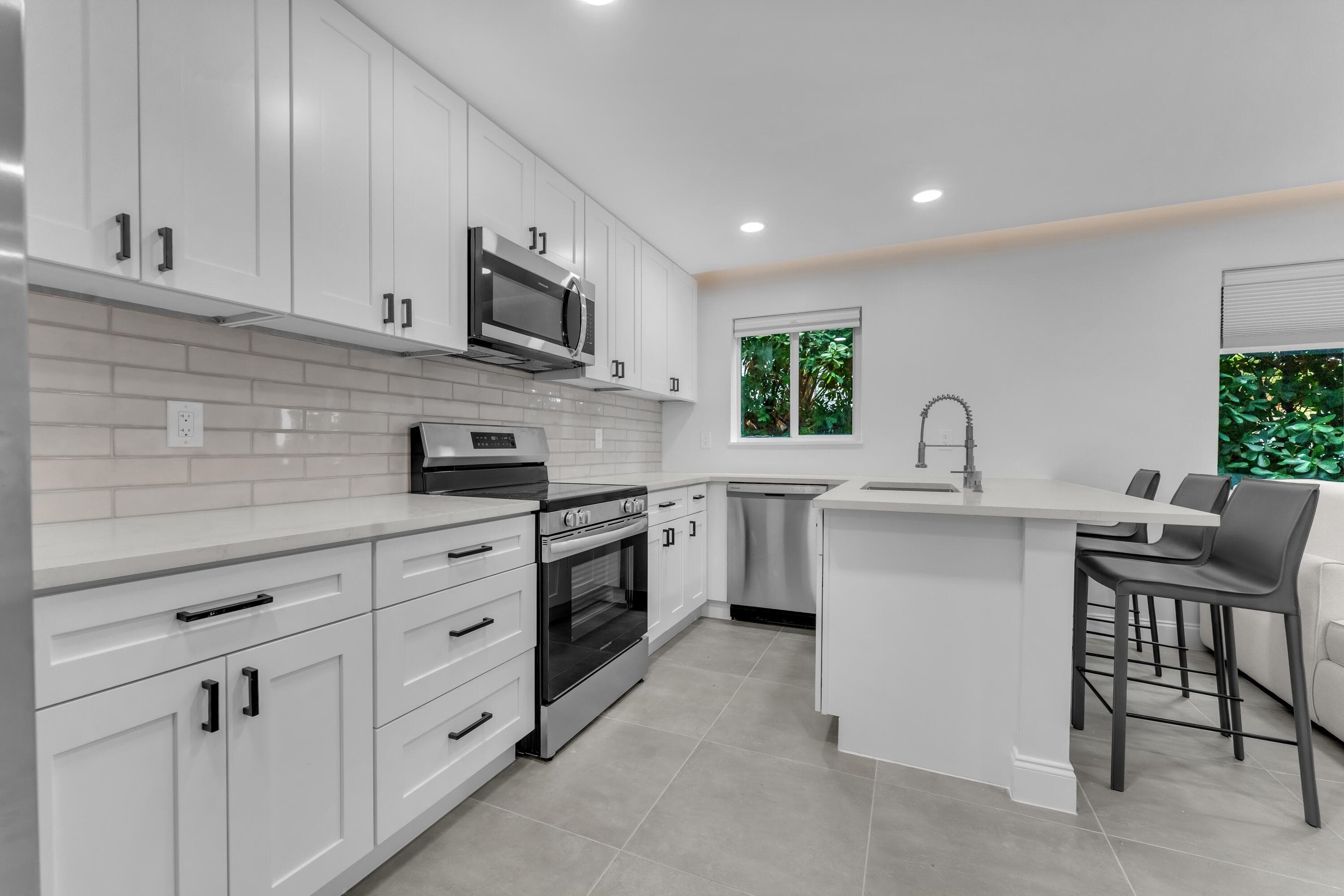 381 SE 15th Avenue 1, Deerfield Beach, FL 33441 — photo 14 of 19