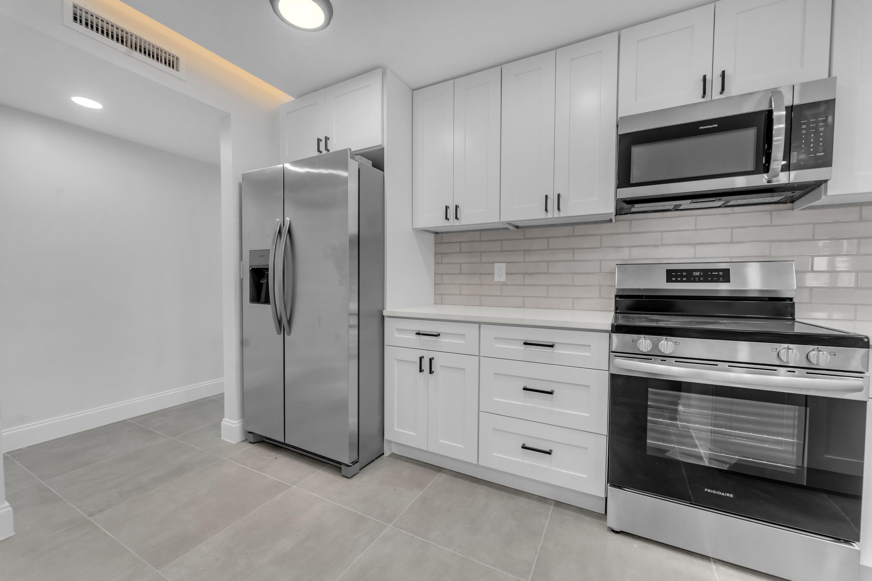 381 SE 15th Avenue 1, Deerfield Beach, FL 33441 — photo 15 of 19