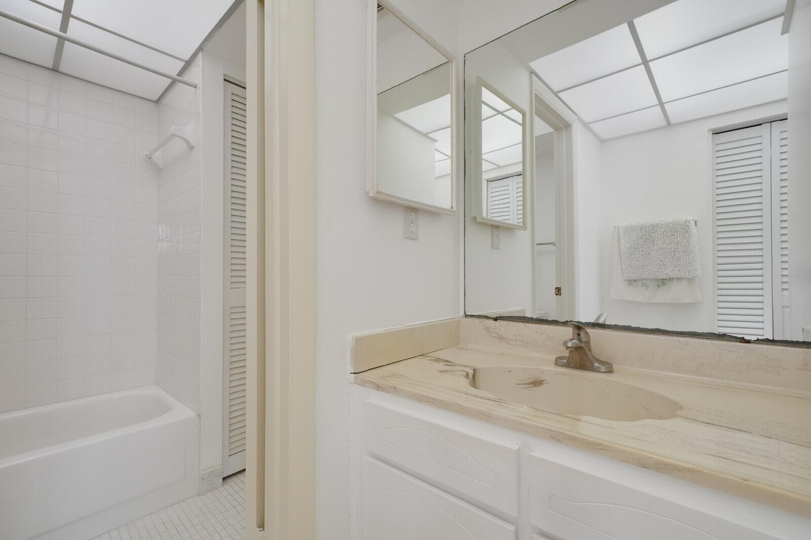 8 Royal Palm Way 401, Boca Raton, FL 33432 — photo 13 of 31