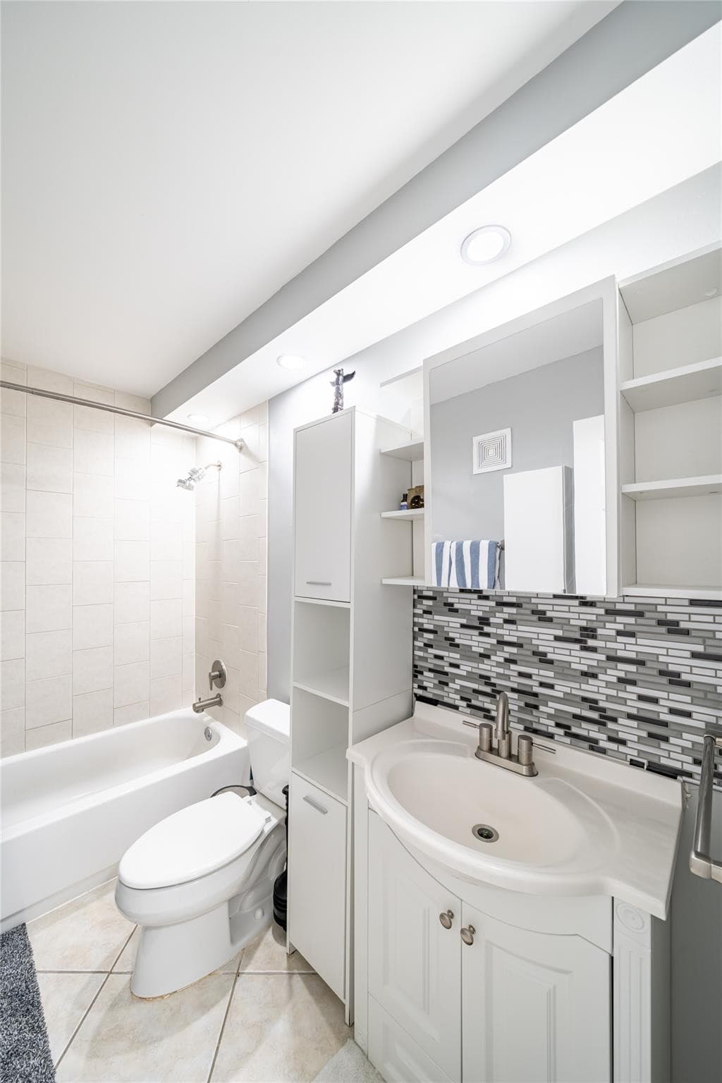 1901 N Andrews Avenue 206, Wilton Manors, FL 33311 — photo 17 of 28