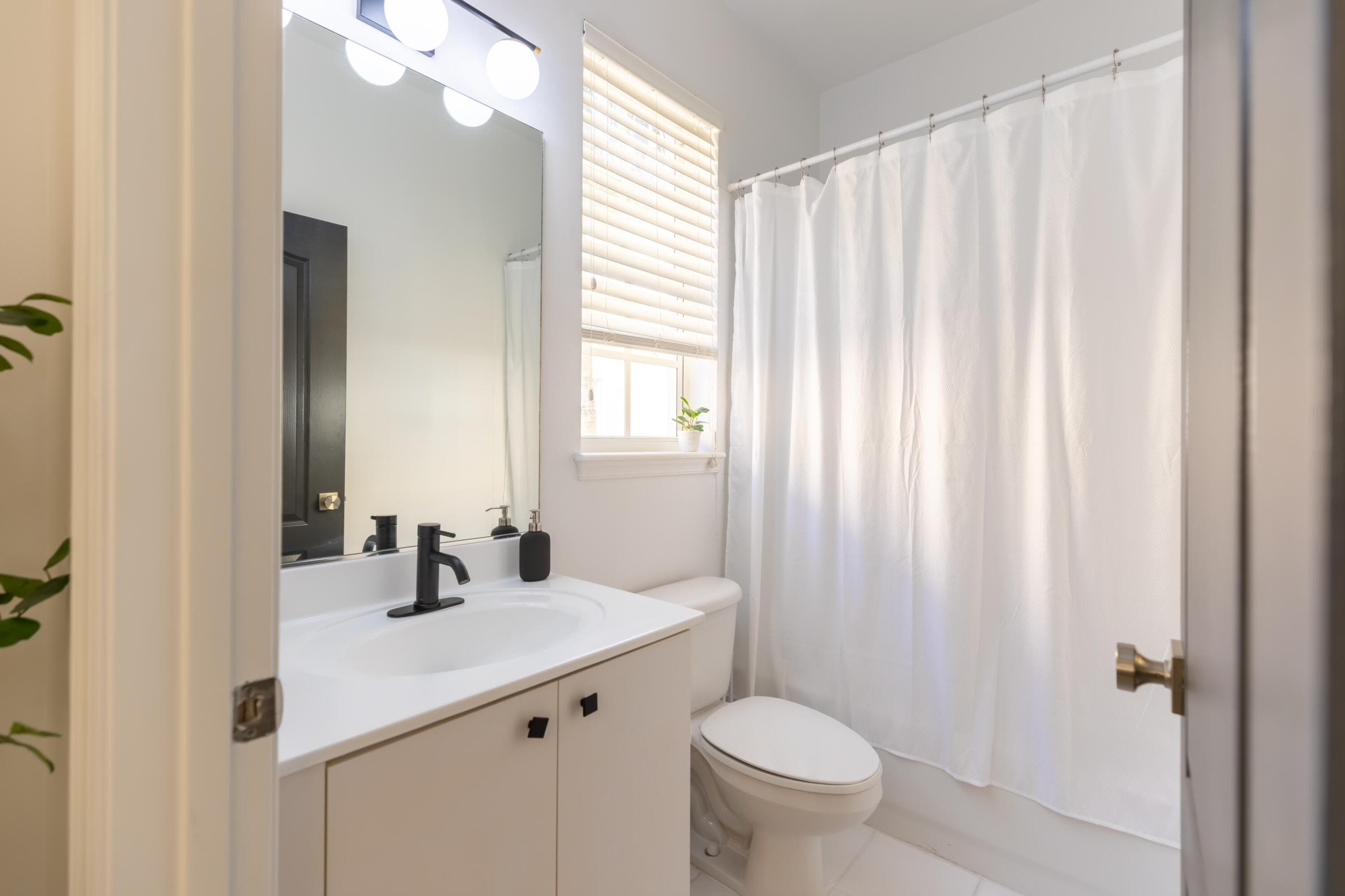 72 SE 6th Avenue H, Delray Beach, FL 33483 — photo 24 of 35