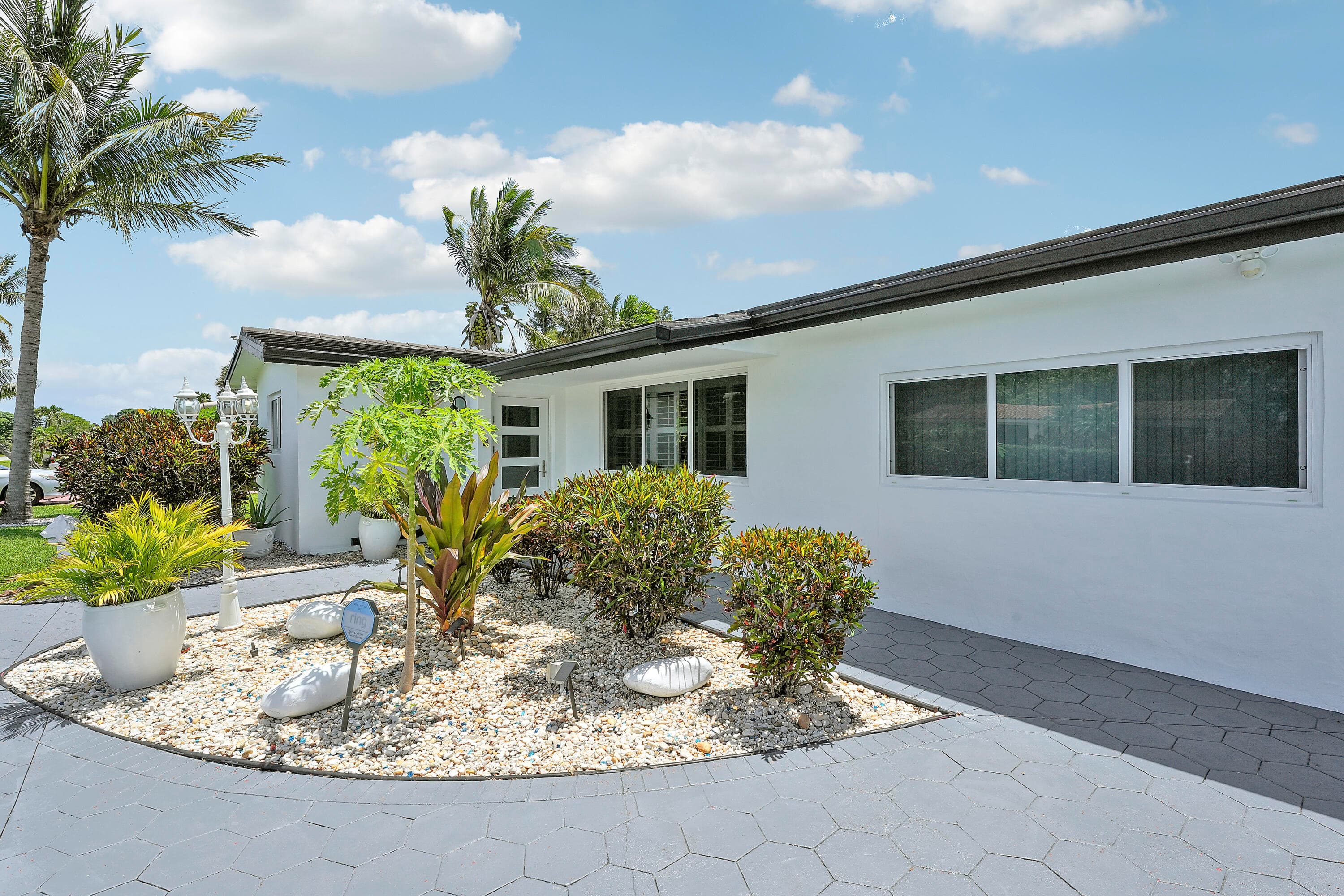1360 SW 32nd Street, Fort Lauderdale, FL 33315 — photo 2 of 58