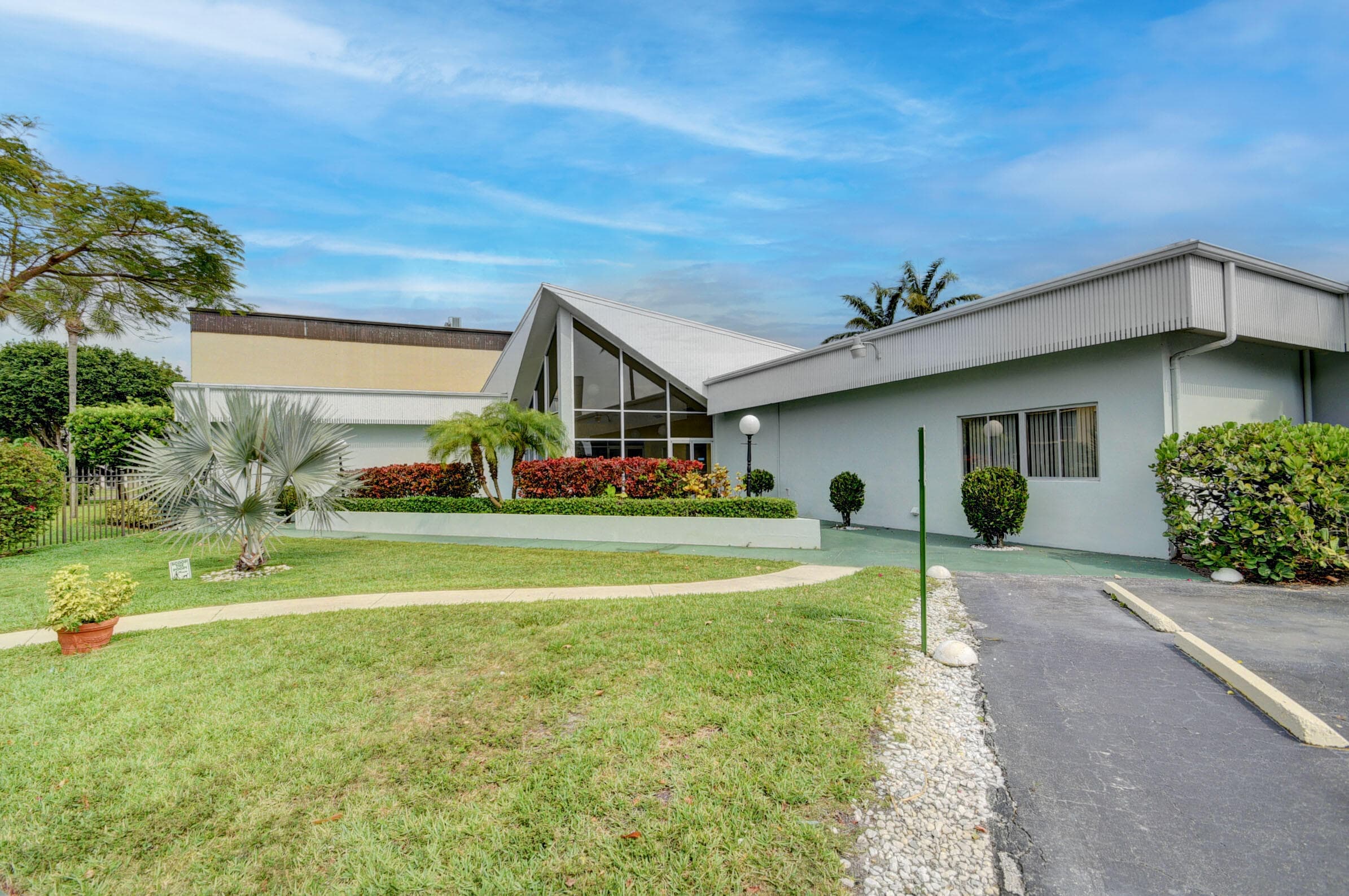 896 N Federal Highway 224, Lantana, FL 33462 — photo 34 of 45