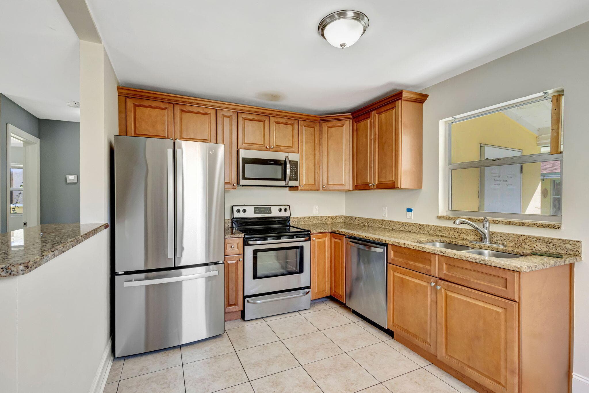 510 48th Street, West Palm Beach, FL 33407 — photo 16 of 48