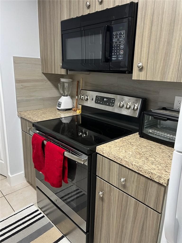 8657 SW 5th Street 108, Pembroke Pines, FL 33025 — photo 5 of 11