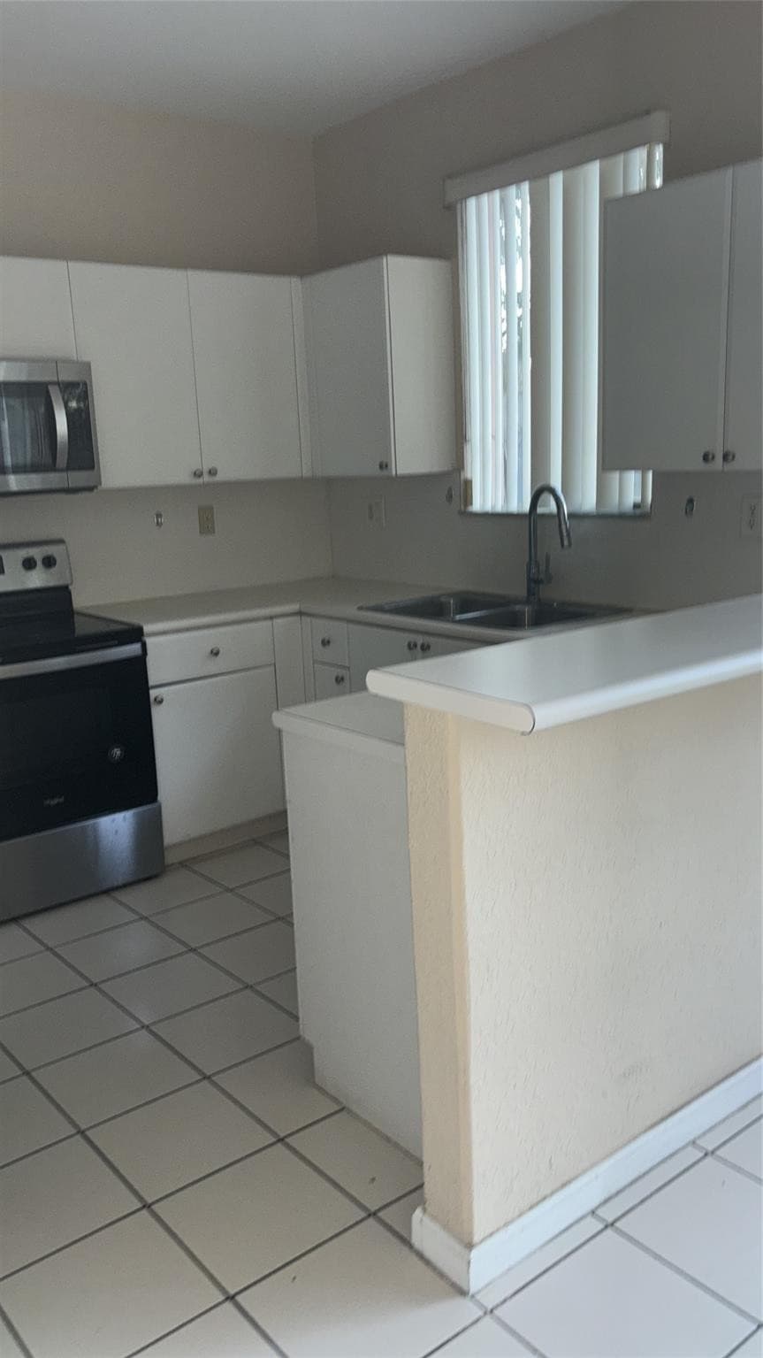 2903 SE 17th Avenue 211, Homestead, FL 33035 — photo 5 of 25