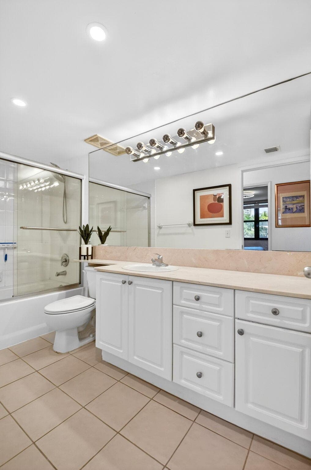 651 Okeechobee Boulevard 402, West Palm Beach, FL 33401 — photo 24 of 41