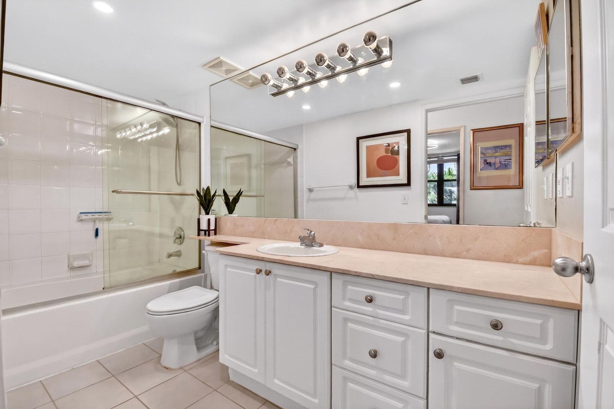 651 Okeechobee Boulevard 402, West Palm Beach, FL 33401 — photo 25 of 41