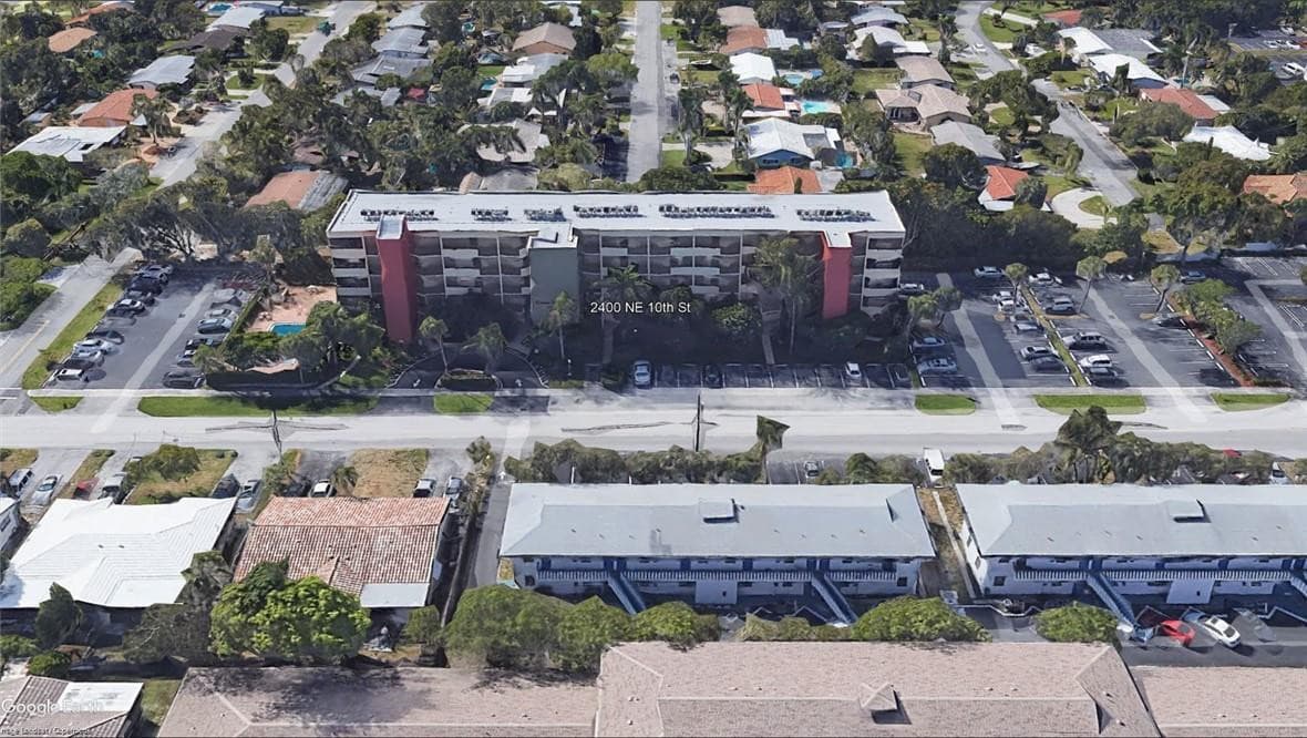 2400 NE 10th Street 204, Pompano Beach, FL 33062 — photo 26 of 27