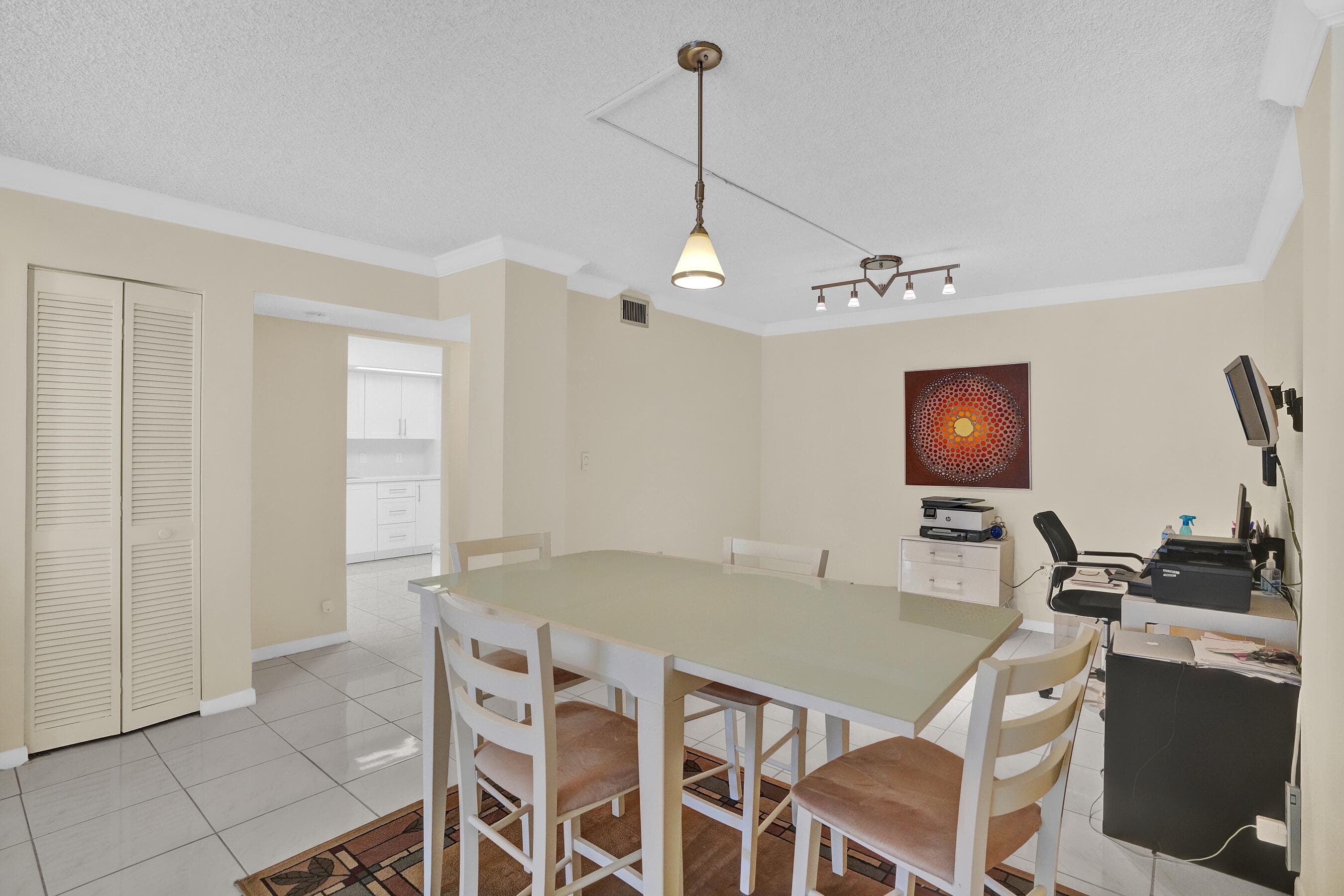 2800 N 46th Avenue A302, Hollywood, FL 33021 — photo 7 of 34