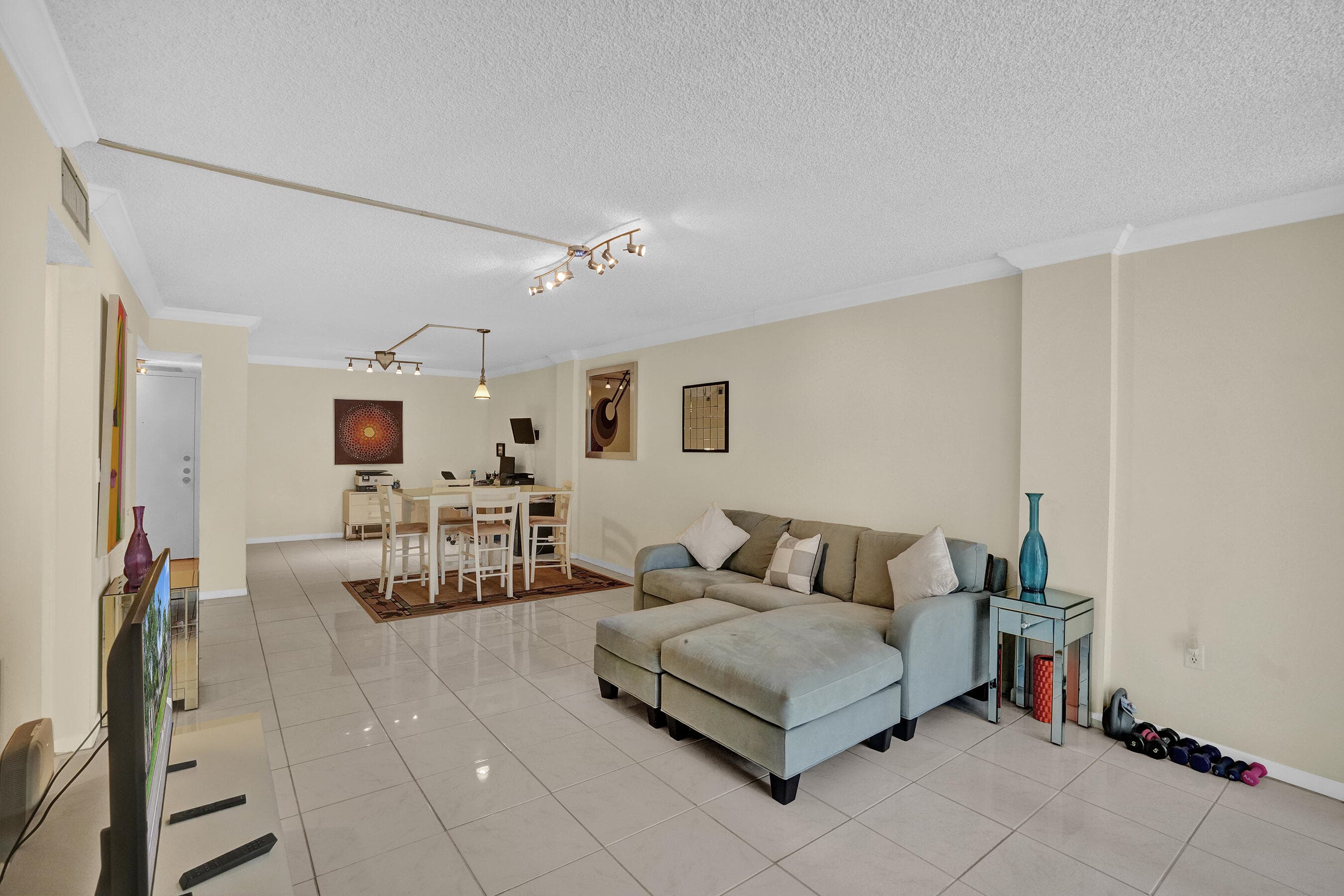 2800 N 46th Avenue A302, Hollywood, FL 33021 — photo 11 of 34