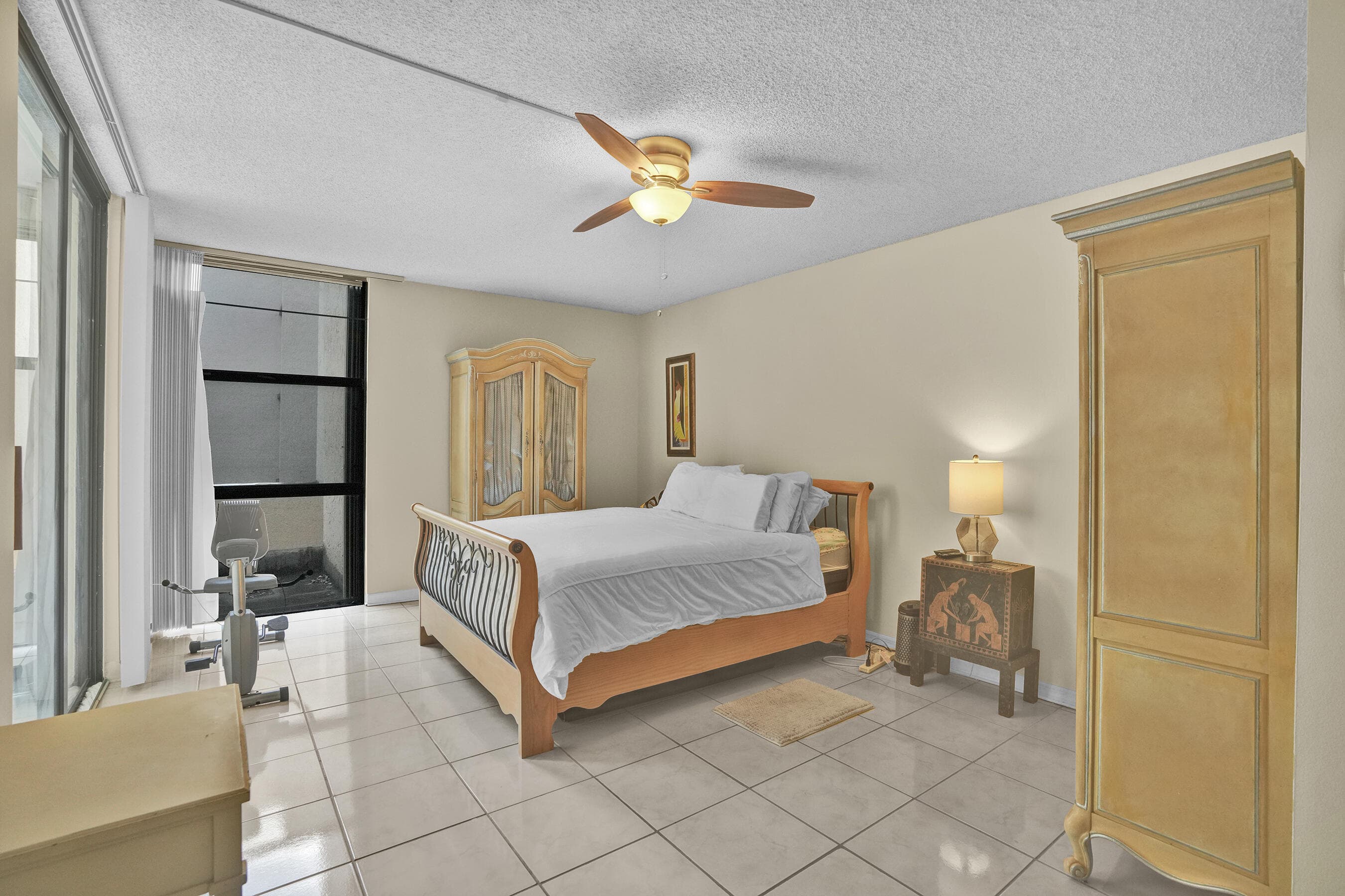 2800 N 46th Avenue A302, Hollywood, FL 33021 — photo 15 of 34