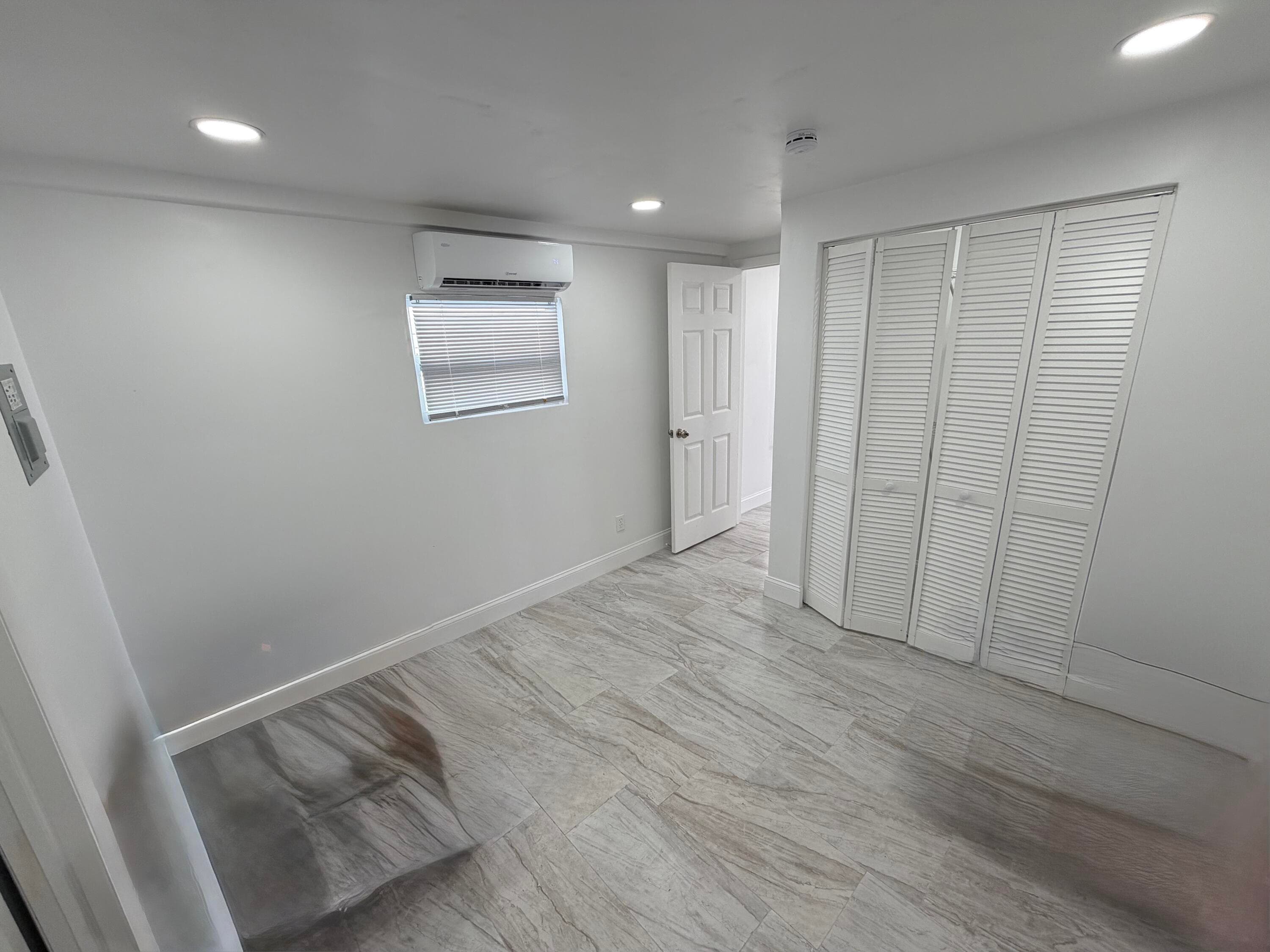 8717 SW 16th Place, Davie, FL 33324 — photo 3 of 8