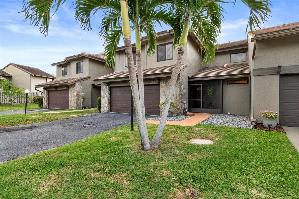 11214 Marjoram Drive, Palm Beach Gardens, FL 33418 — photo 2 of 33
