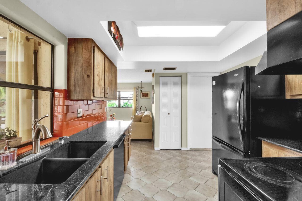 14765 Country Lane, Delray Beach, FL 33484 — photo 18 of 47