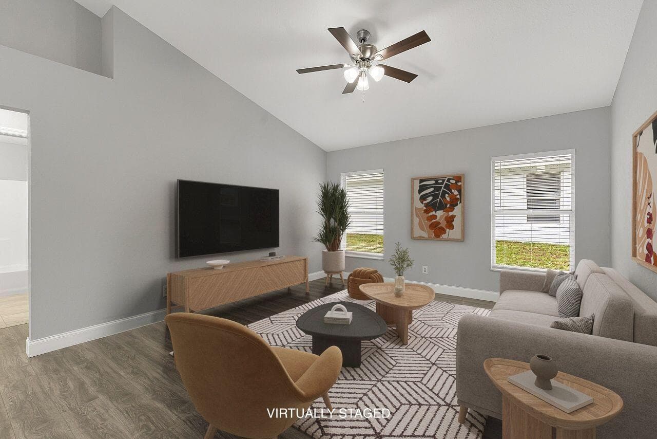 225 12th Street SW, Vero Beach, FL 32962 — photo 4 of 30