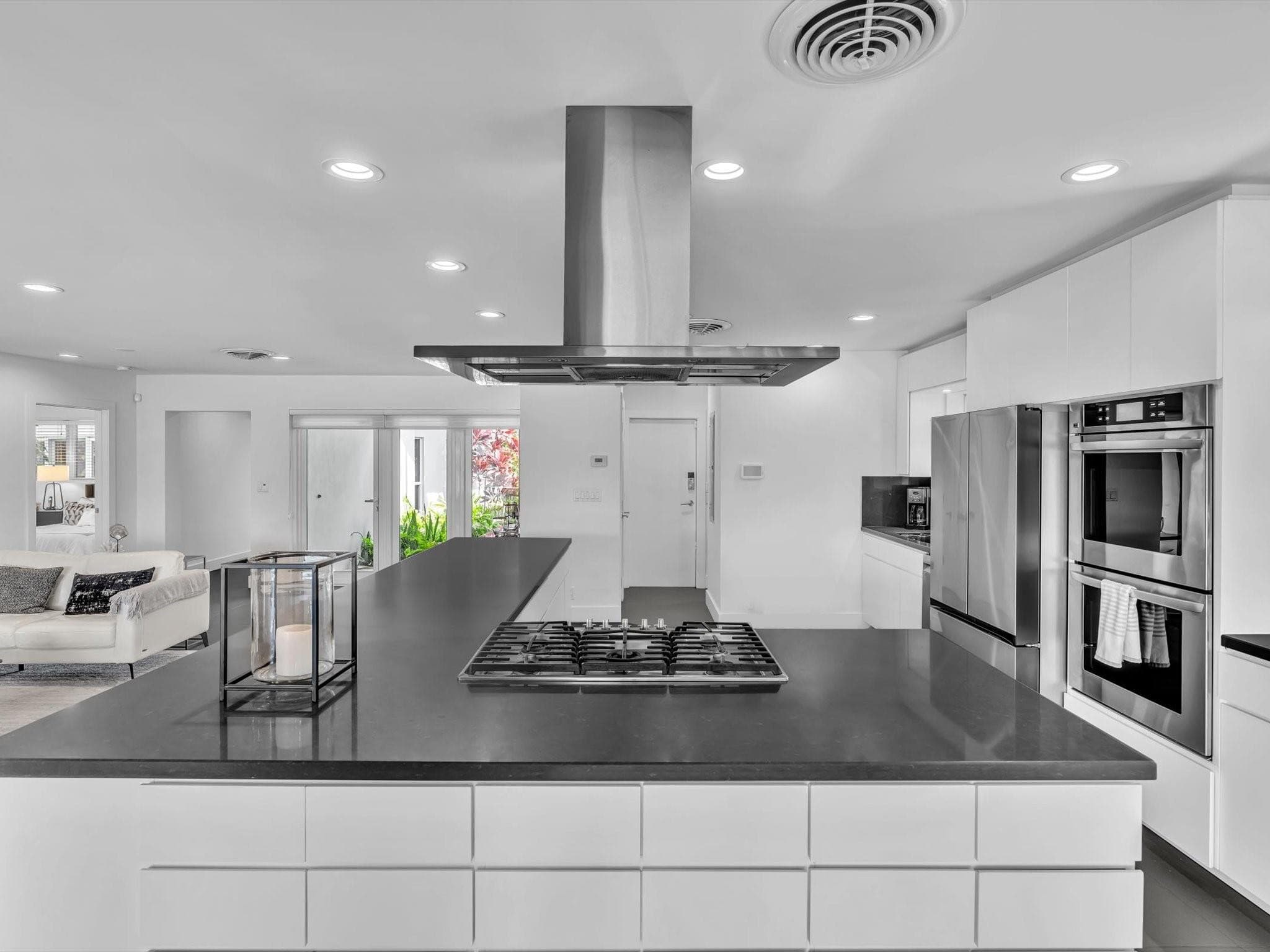 1640 NE 43rd Street, Oakland Park, FL 33334 — photo 38 of 78